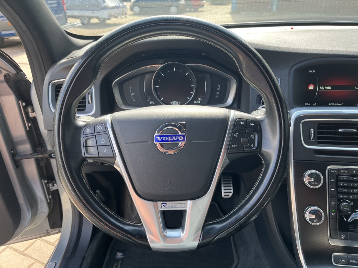 Foto van Volvo V60 Plug In Hybrid