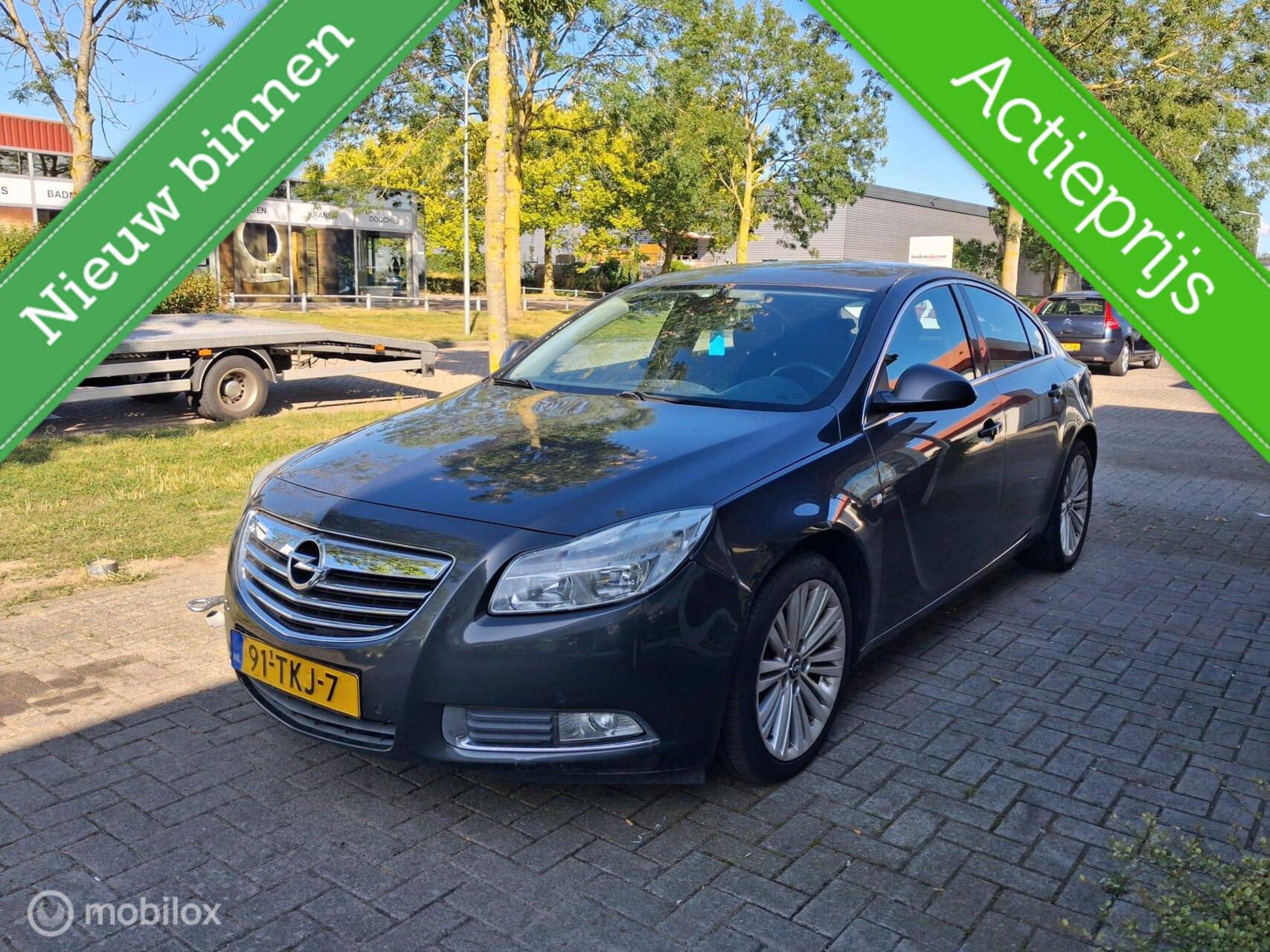 Opel Insignia Limousine HB 1.4TURBO ECOFLEX BUSINESS EDITION*MOTER DEFECT 2012 - voorkant