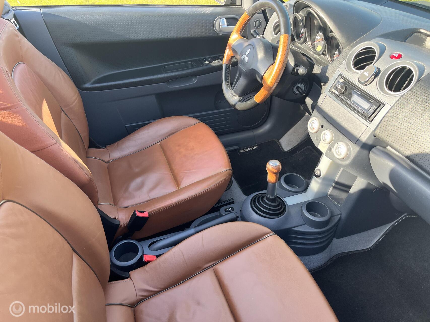 Foto van Mitsubishi Mitsubishi Colt
