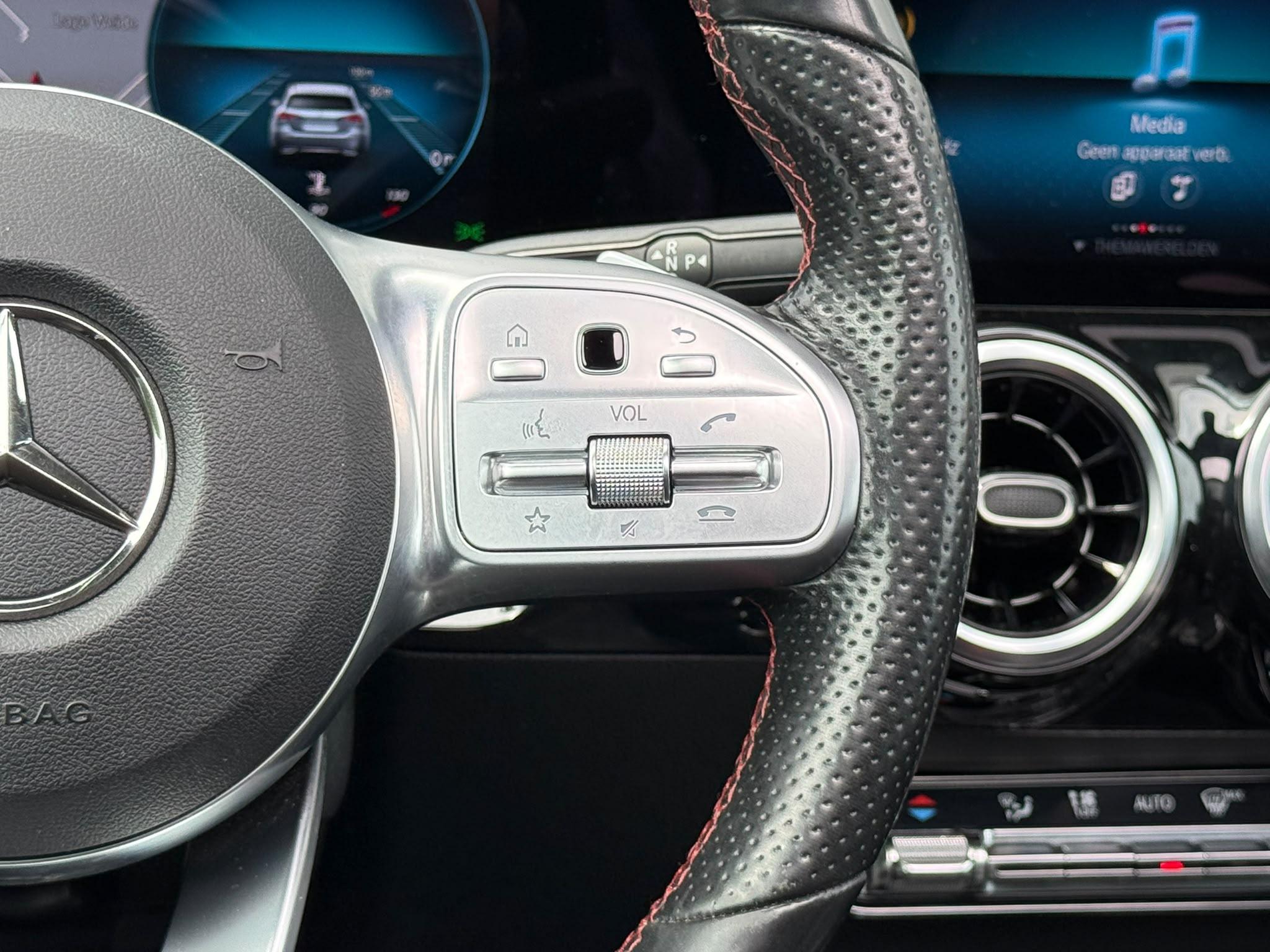 Foto van Mercedes-Benz B 200