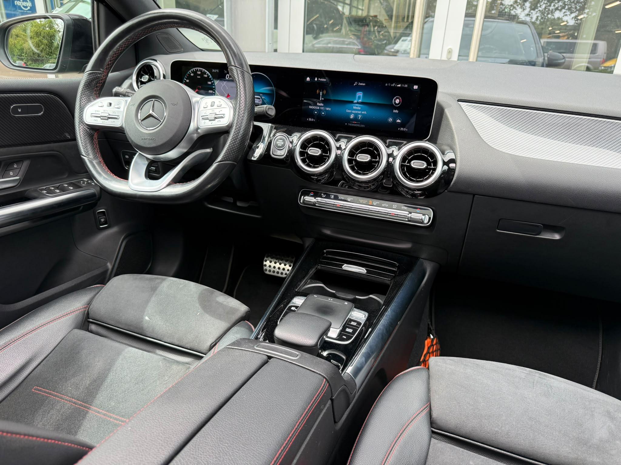 Foto van Mercedes-Benz B 200