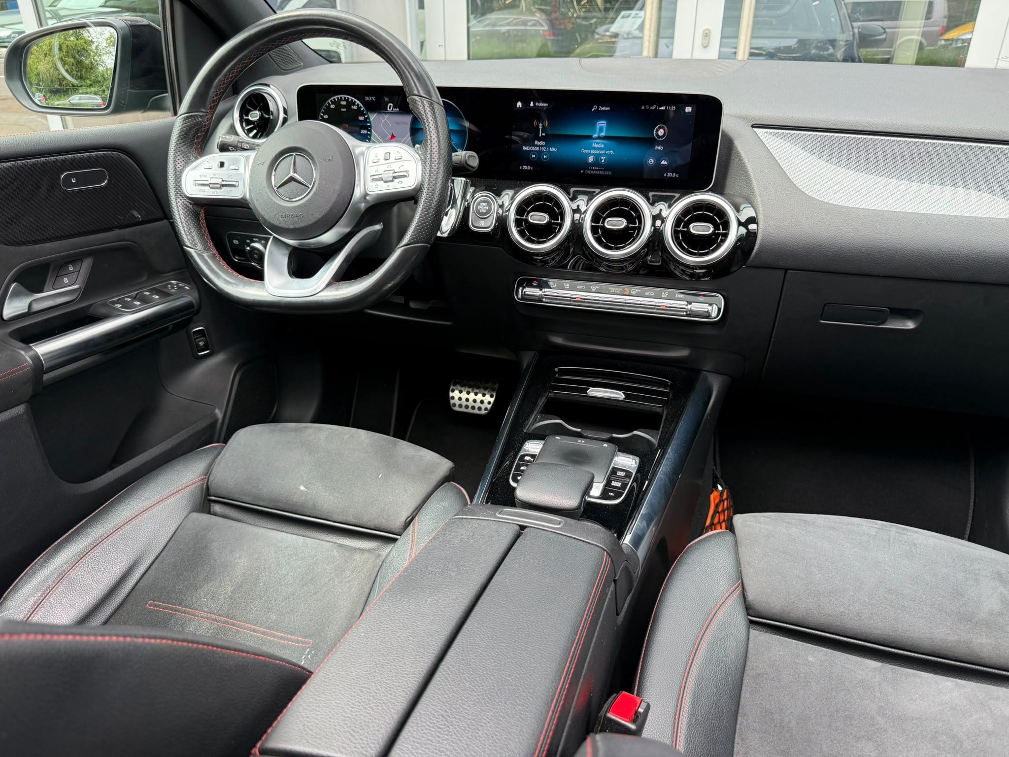 Foto van Mercedes-Benz B 200