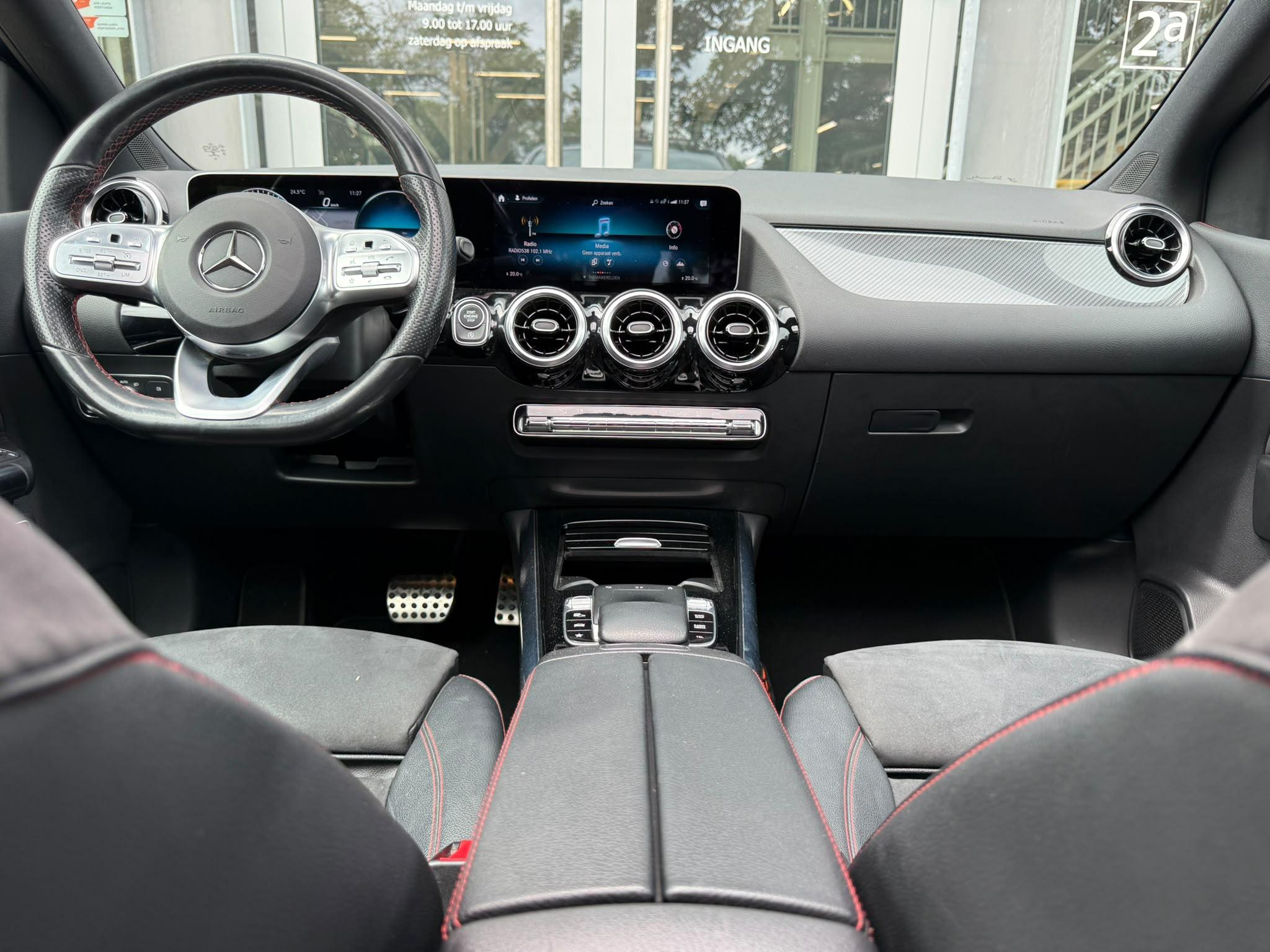 Foto van Mercedes-Benz B 200