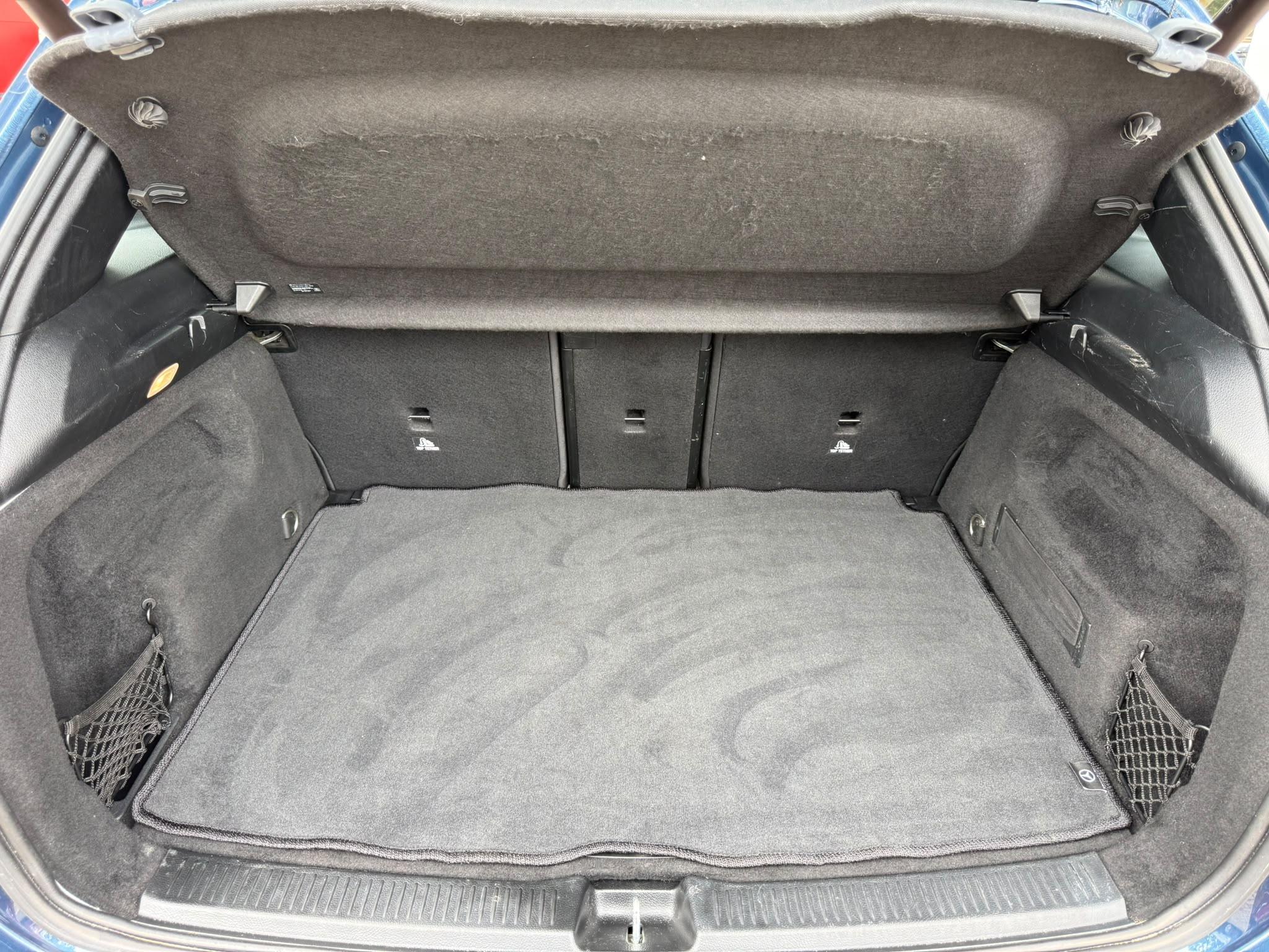 Foto van Mercedes-Benz B 200