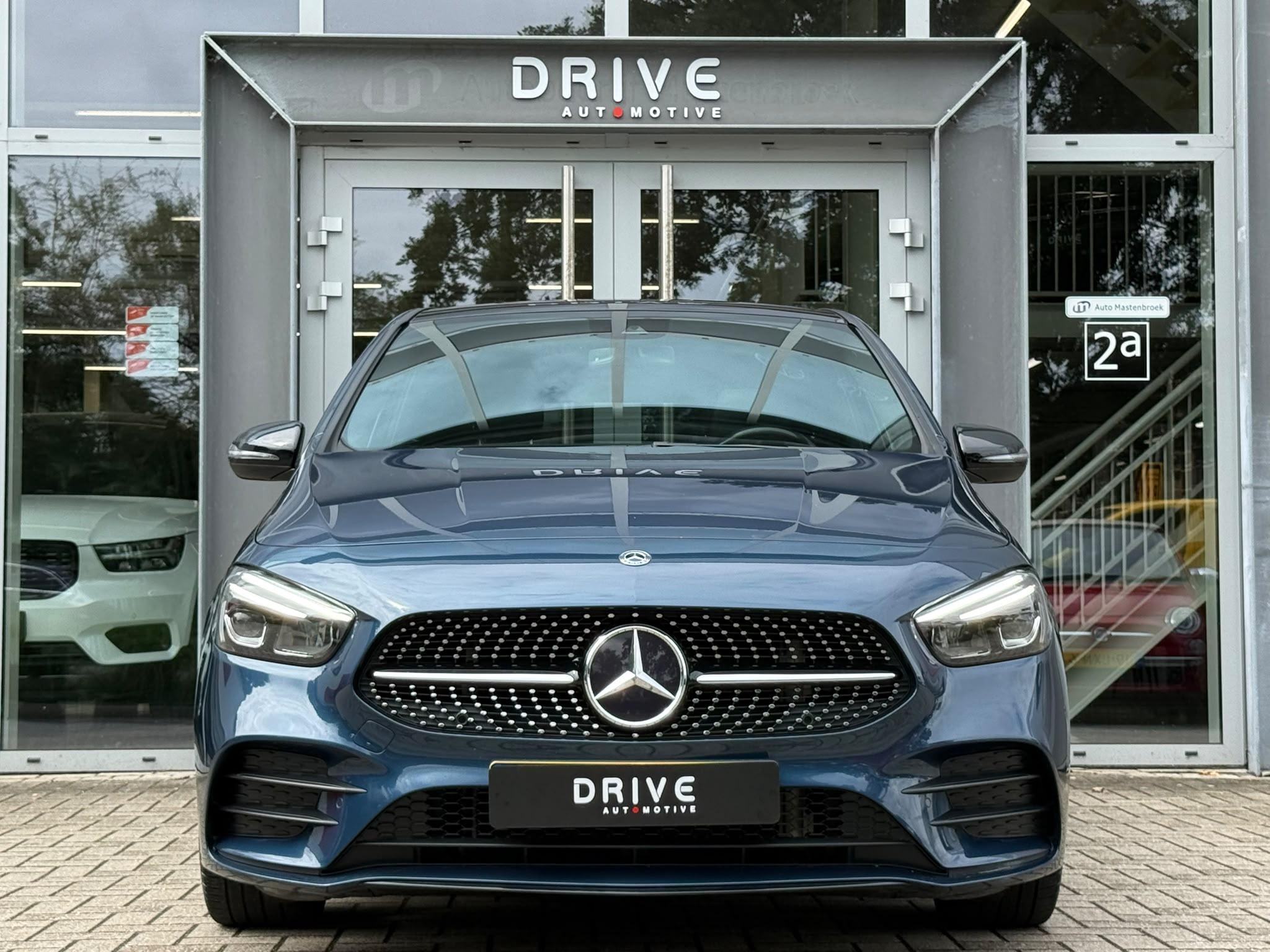 Foto van Mercedes-Benz B 200