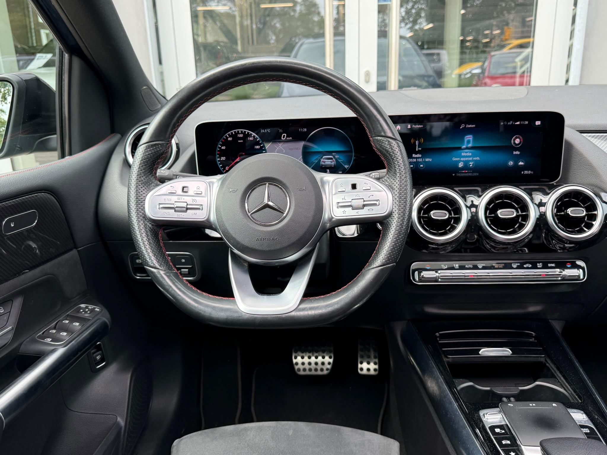 Foto van Mercedes-Benz B 200