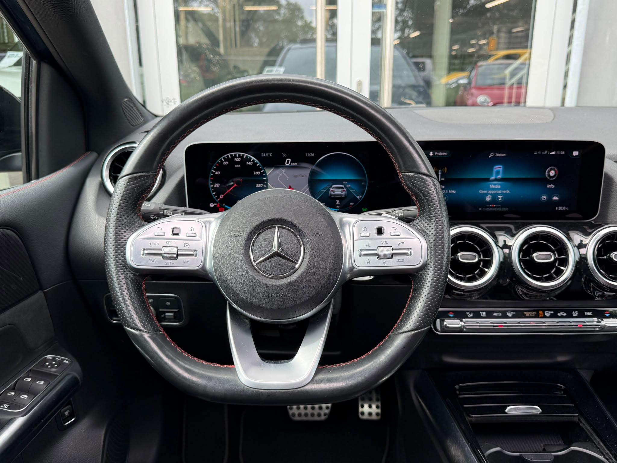 Foto van Mercedes-Benz B 200