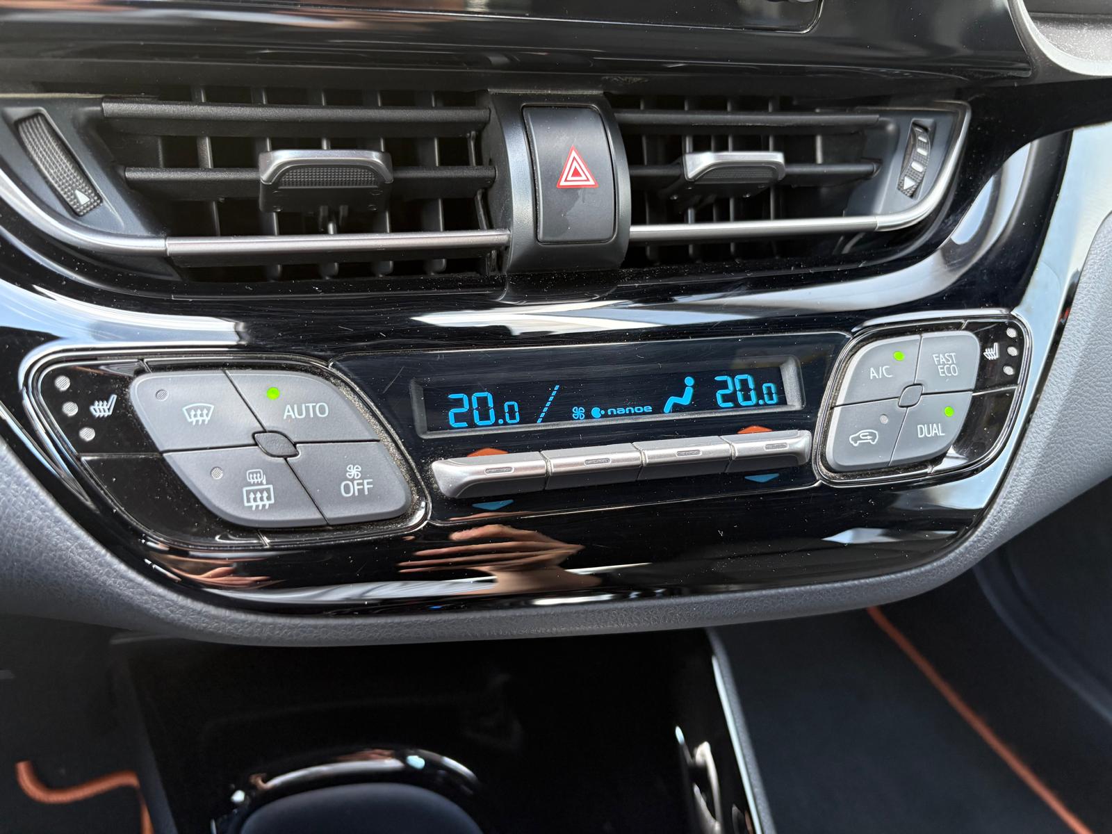Foto van Toyota Toyota C-hr