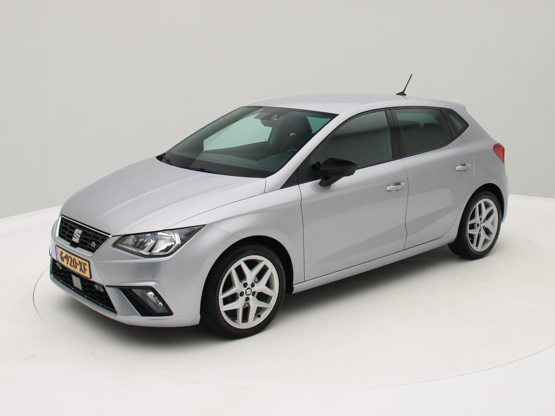 Seat Ibiza 1.0 TSI FR Business Intense / Carplay / Camera / Navi / Origineel NL 2019 - voorkant