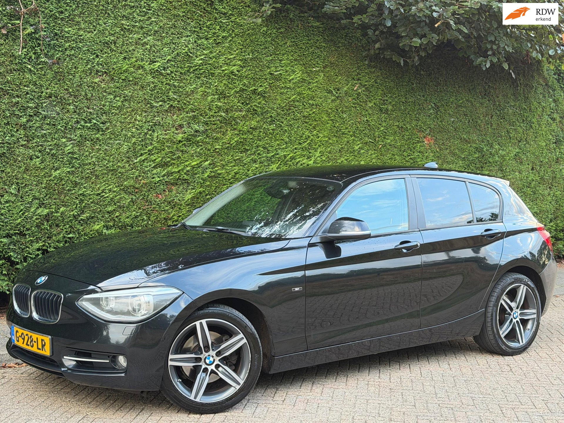 BMW 118i 118i M Sport Edition RIJDGOED/NAVI/XENON/PDC/APK 2014 - voorkant