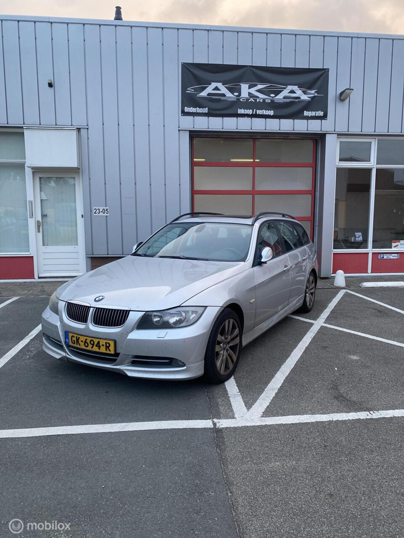 BMW 3er Reihe 318i High Executive 2007 - voorkant