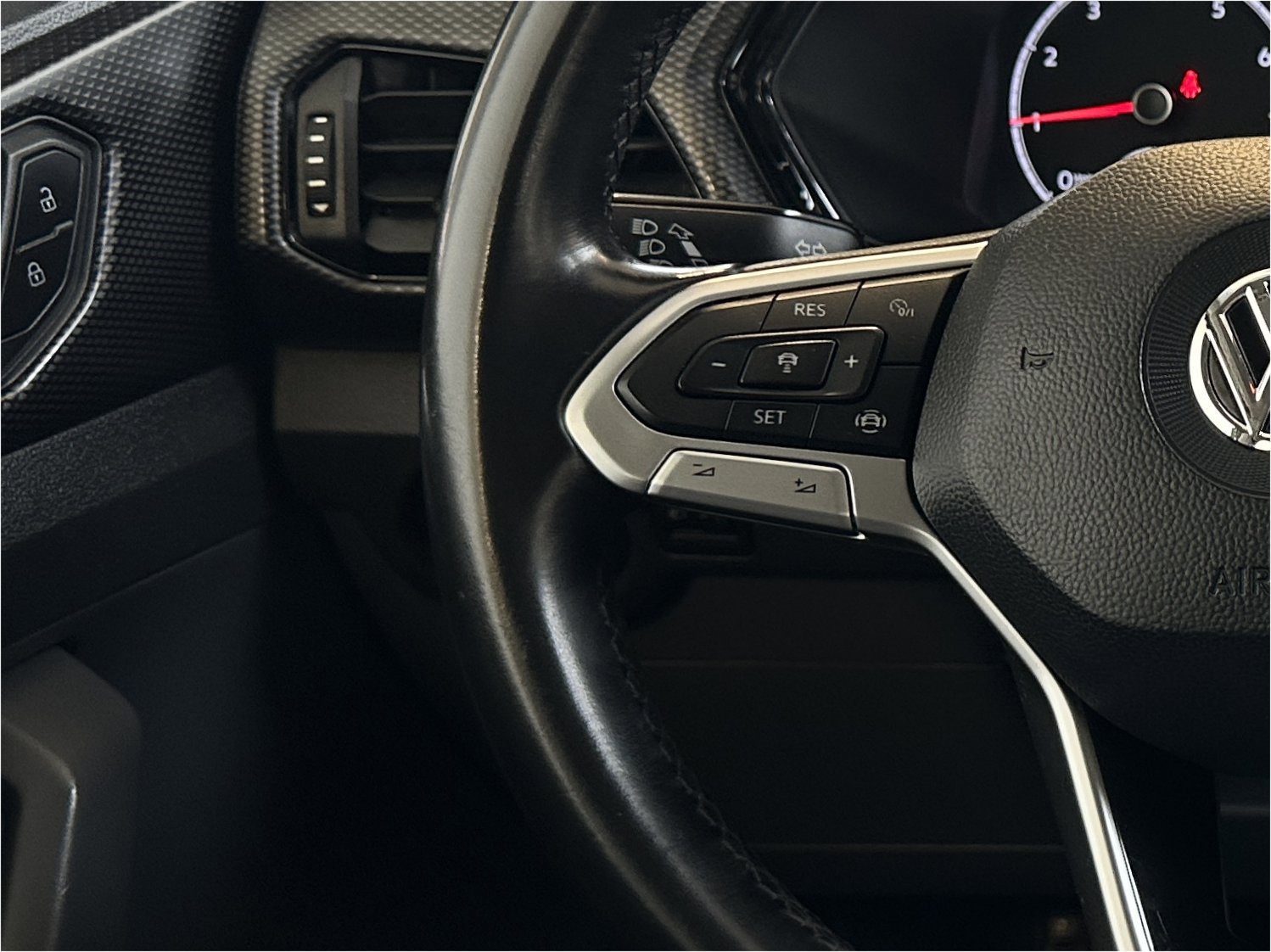 Foto van Volkswagen T-cross