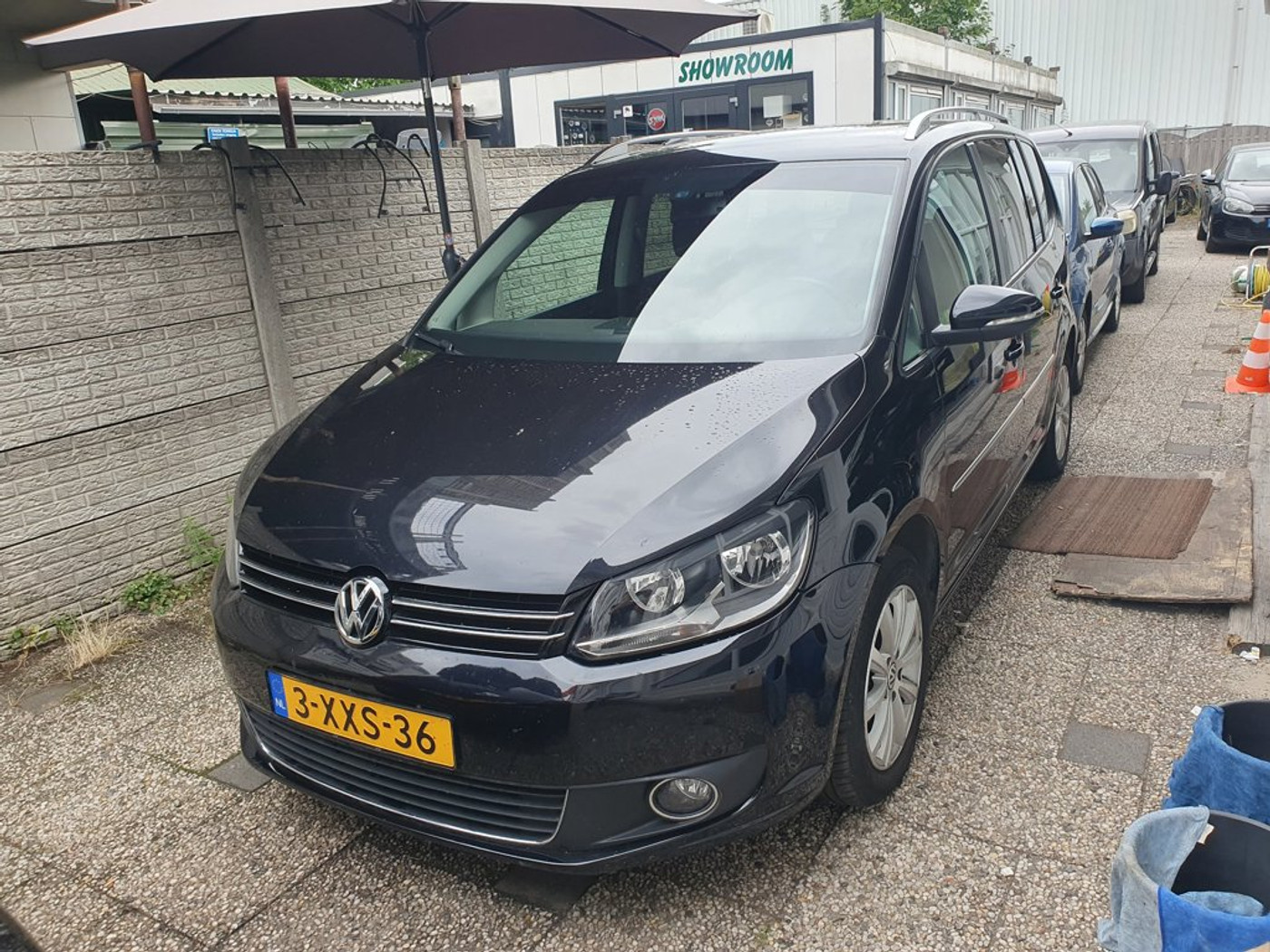 Volkswagen Touran 1.6 TDI Highline BlueMotion Automaat Inruil mogelijk 2014 - voorkant