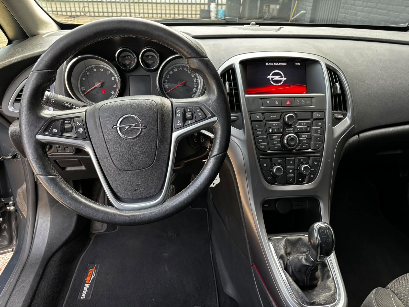 Foto van Opel Astra Sports Tourer