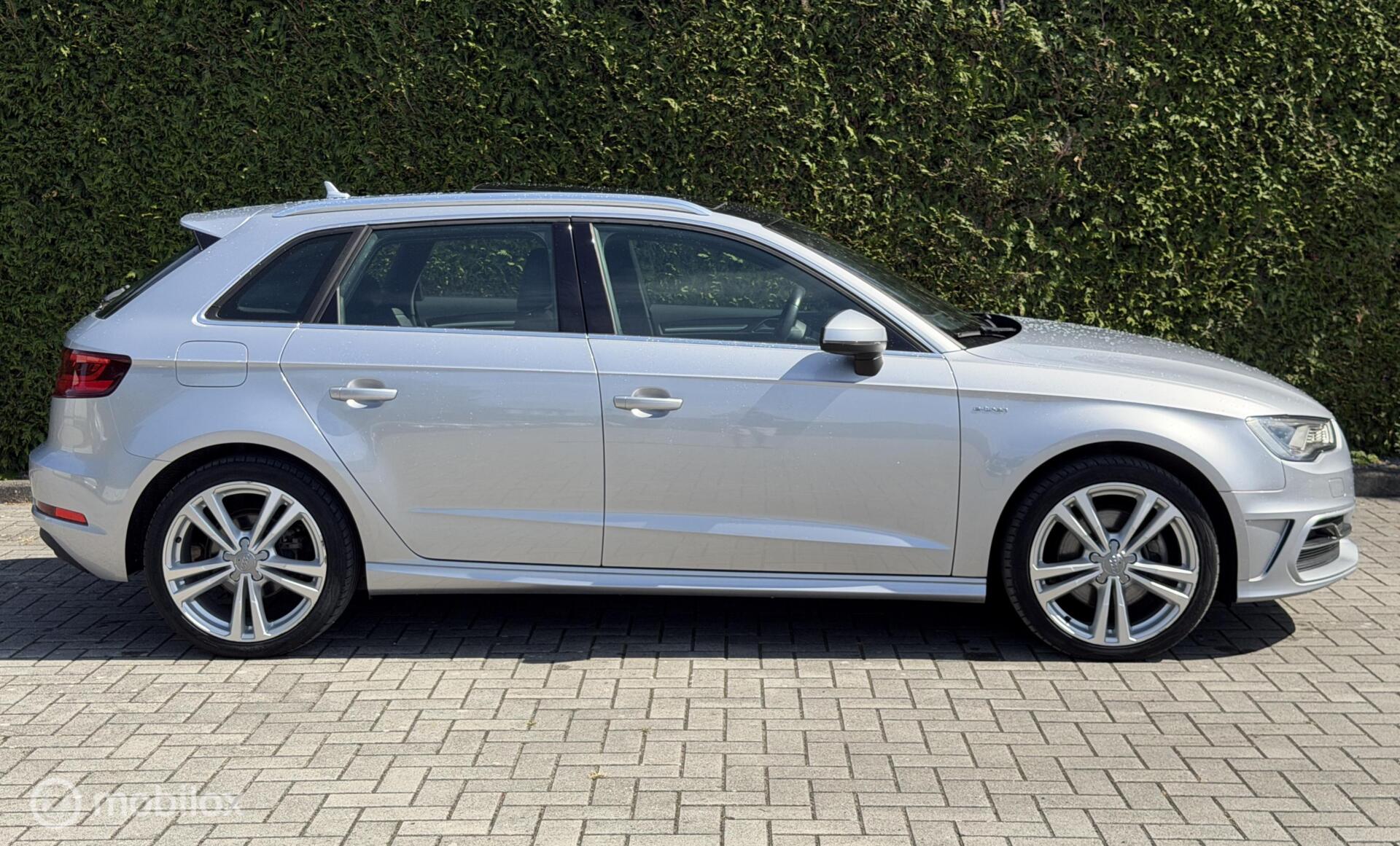 Foto van Audi A3 Sportback E-tron