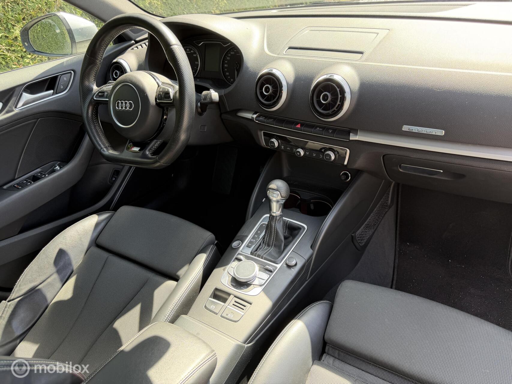Foto van Audi A3 Sportback E-tron