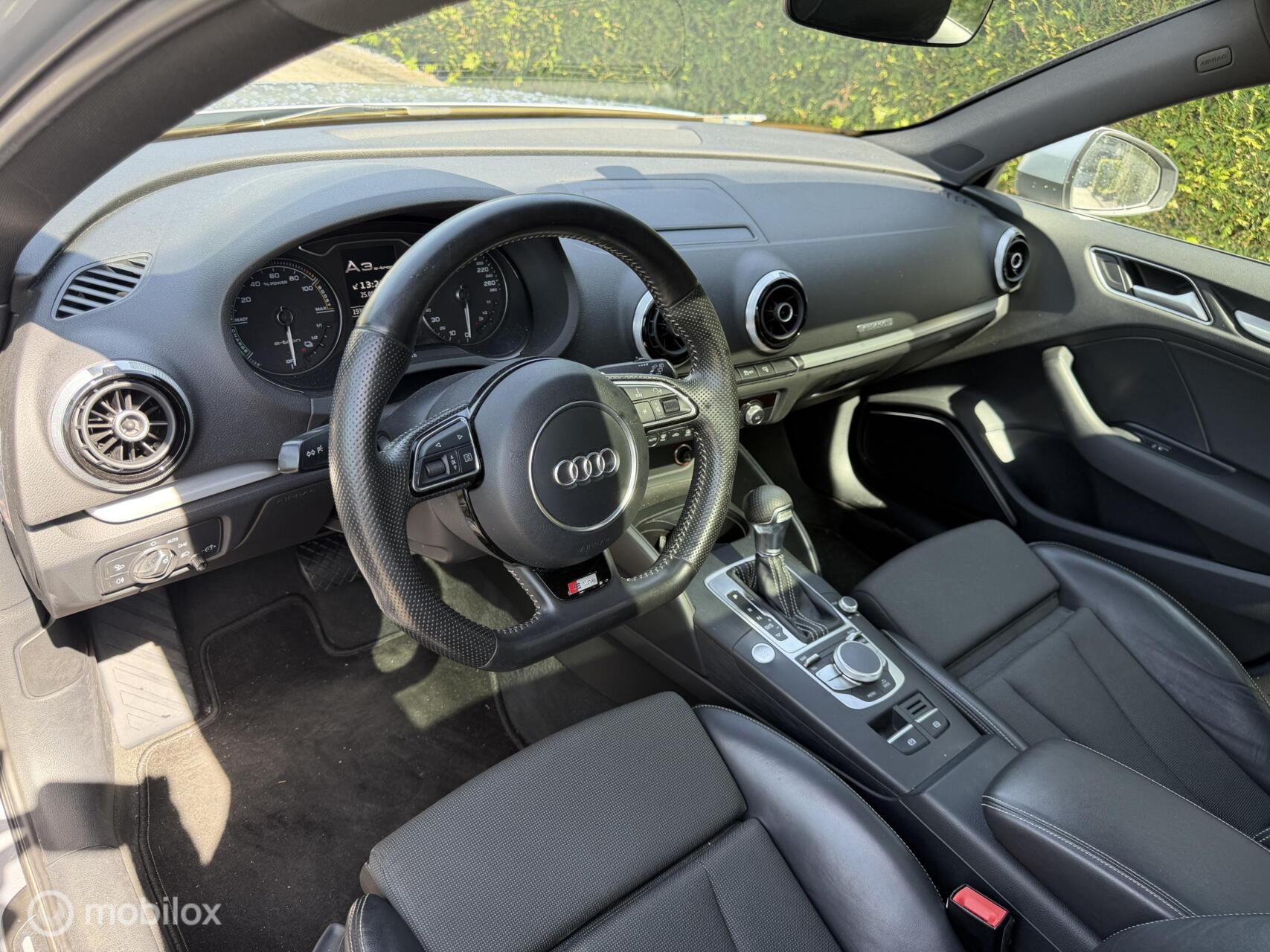 Foto van Audi A3 Sportback E-tron