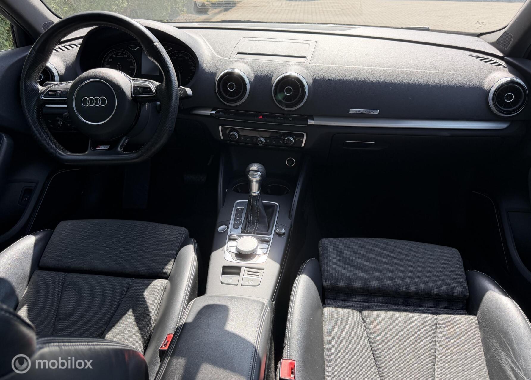 Foto van Audi A3 Sportback E-tron