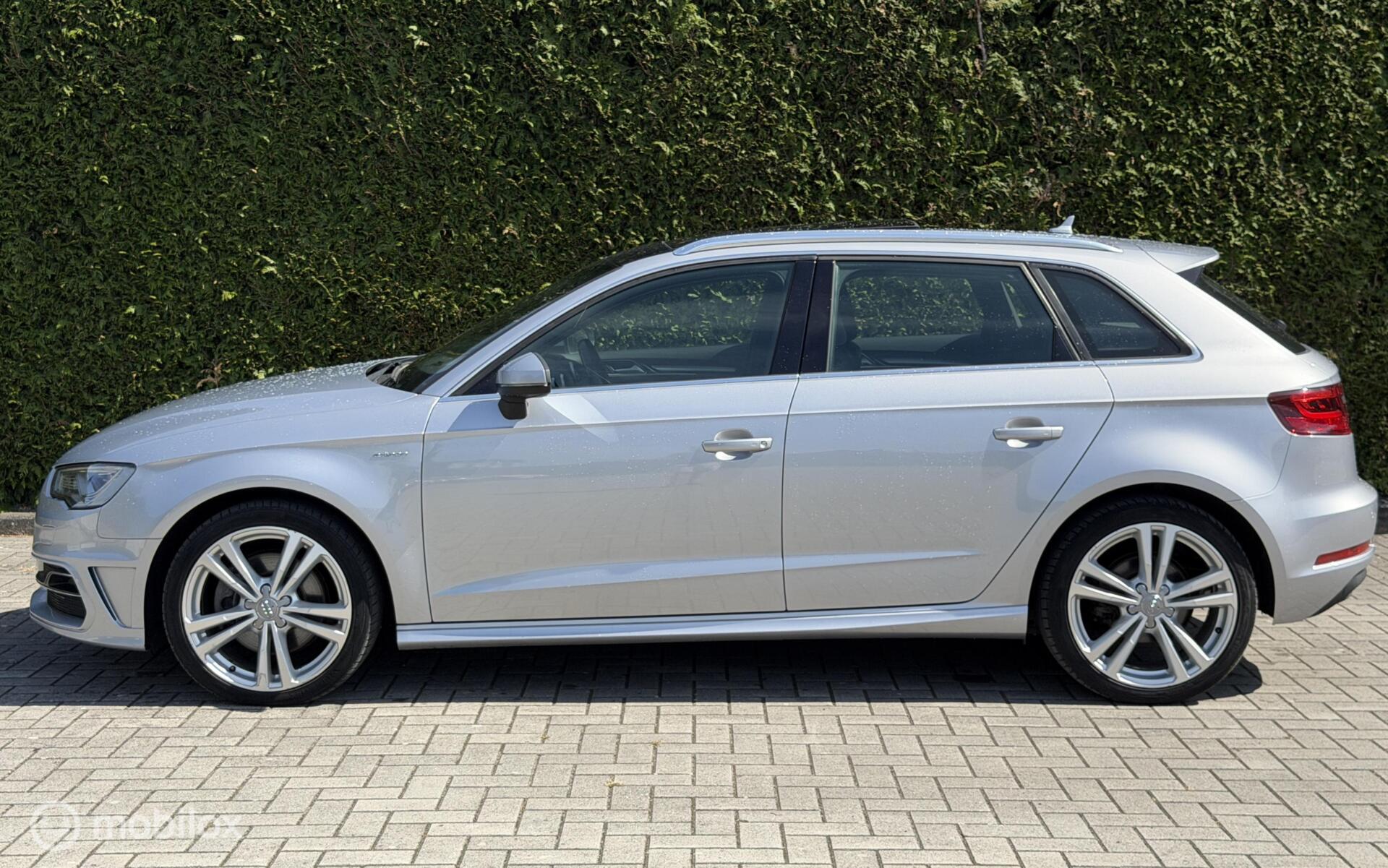 Foto van Audi A3 Sportback E-tron