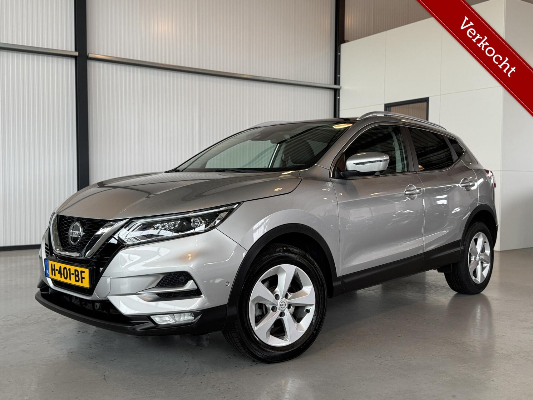 Nissan Qashqai 1.3 DIG-T Business Edition|Panoramadak|camera|Navigatie| 2020 - voorkant