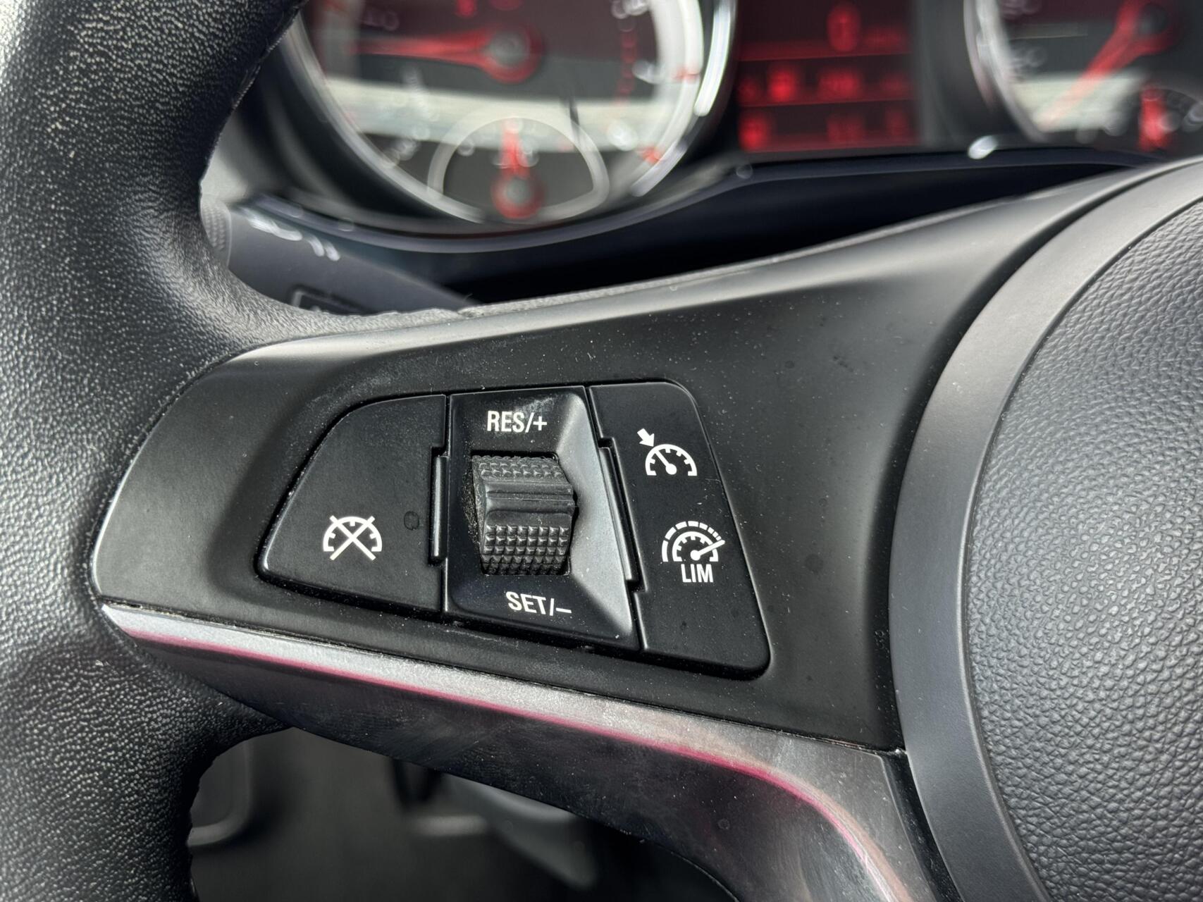 Foto van Opel Adam