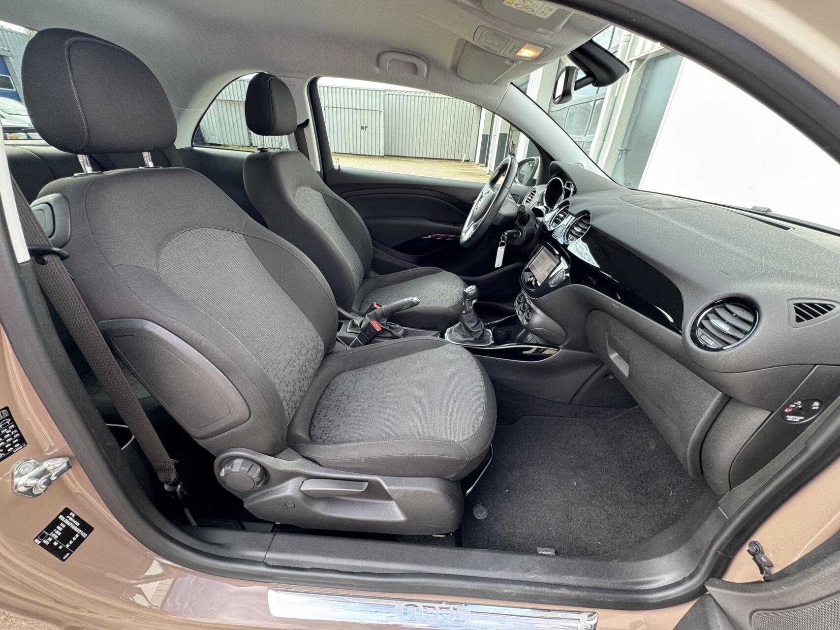 Foto van Opel Adam