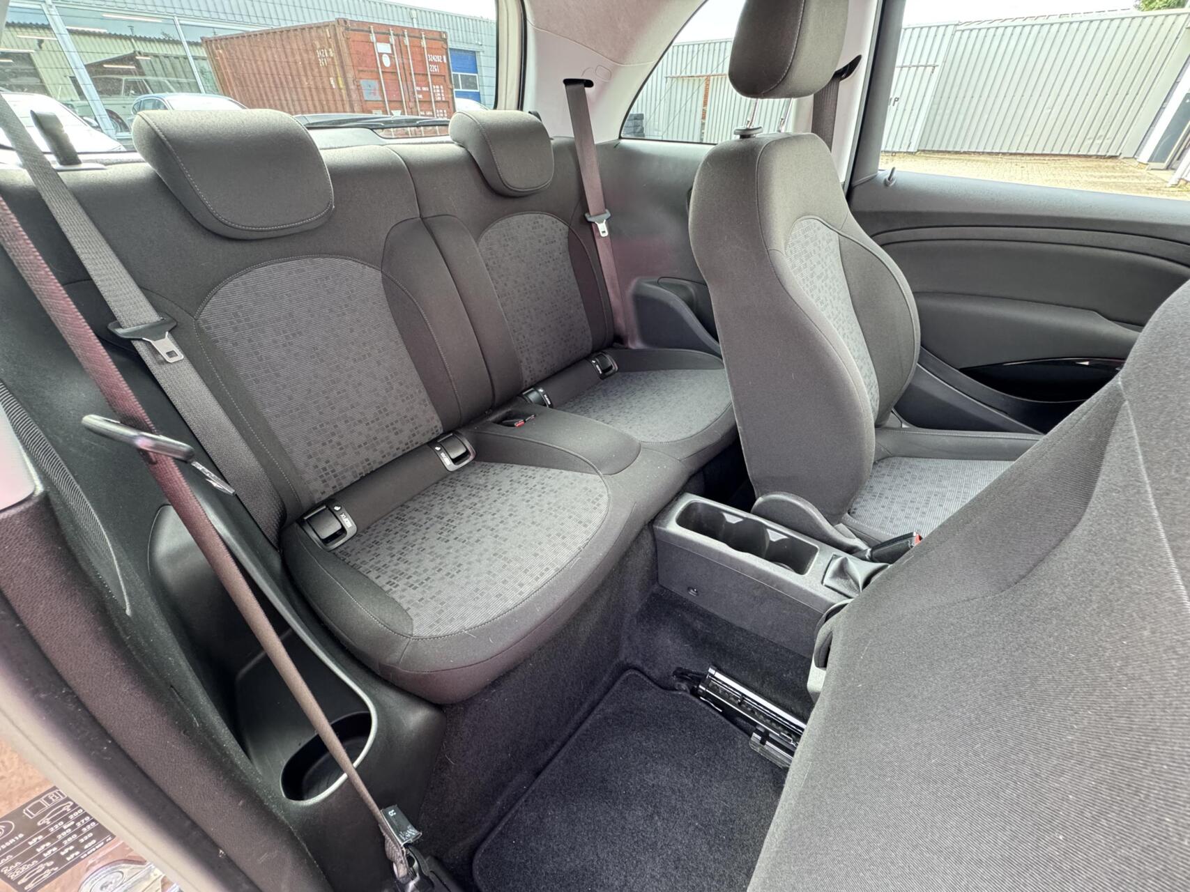 Foto van Opel Adam