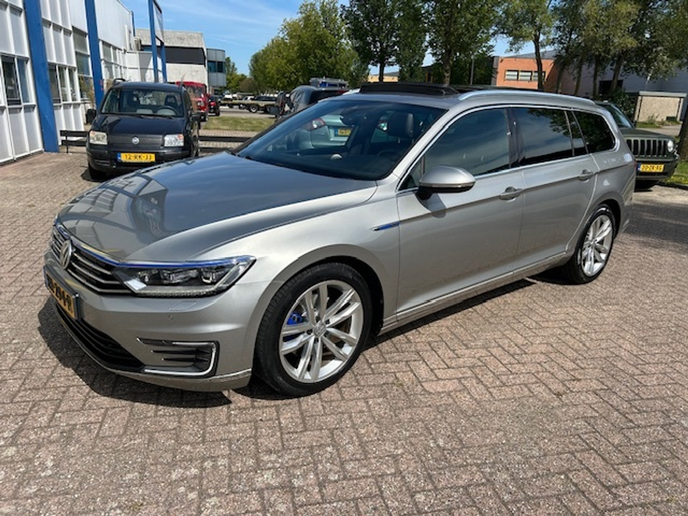 Volkswagen Passat 1.4 TSI GTE Highline CARPLAY PANO MASSAGE NAP 2015 - voorkant