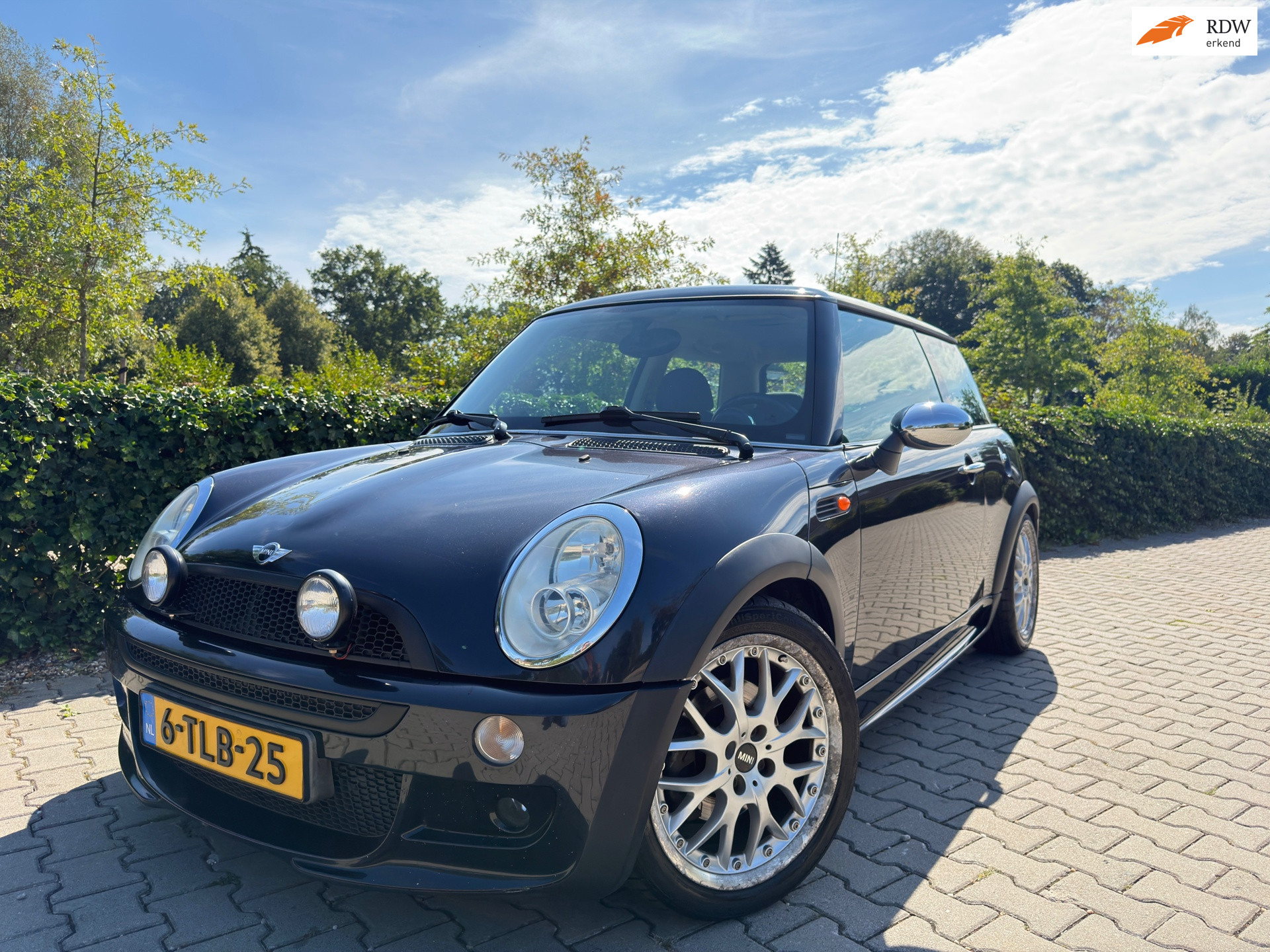 Mini Mini Cooper 1.6 Cooper , JCW Pakket , Airco / Stoelverwarming / Elec.Pakket / 17" LM Velgen. 2006 - voorkant