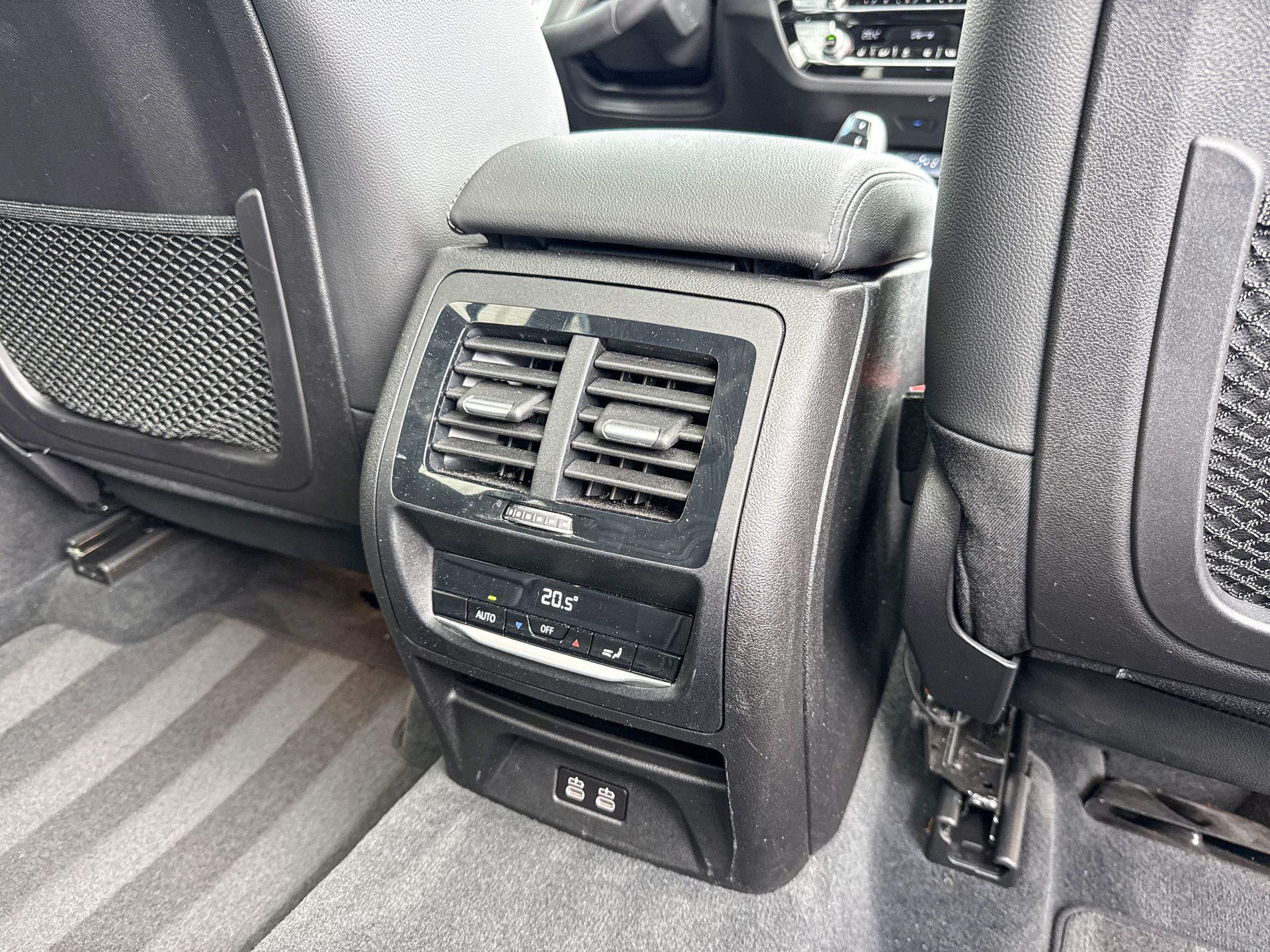 Foto van BMW X3 Xdrive30e
