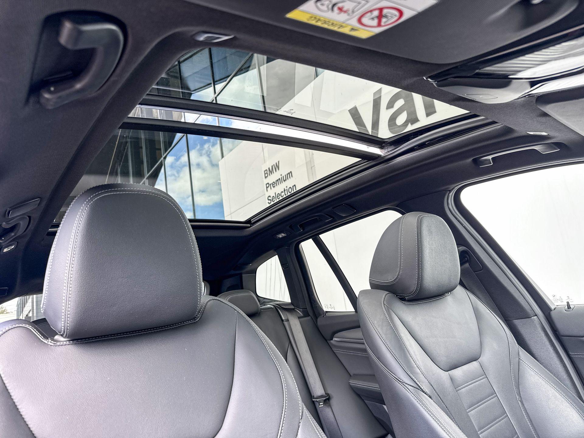 Foto van BMW X3 Xdrive30e