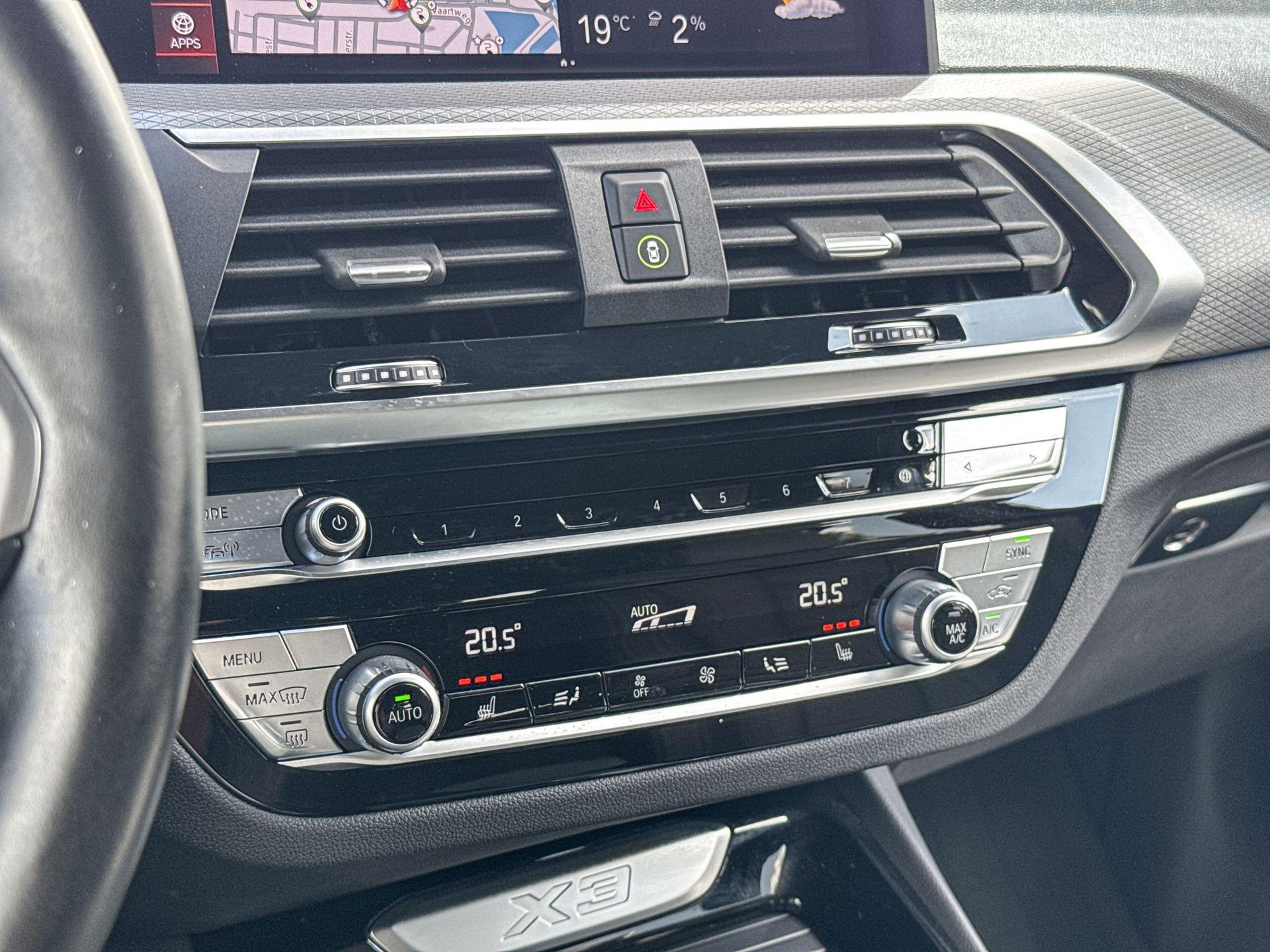 Foto van BMW X3 Xdrive30e