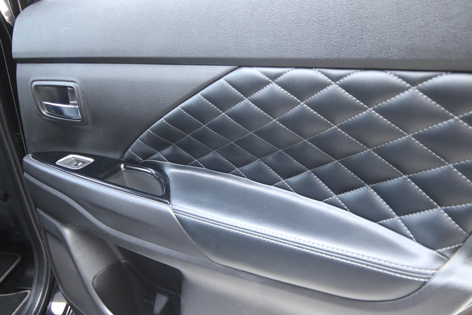 Foto van Mitsubishi Mitsubishi Outlander