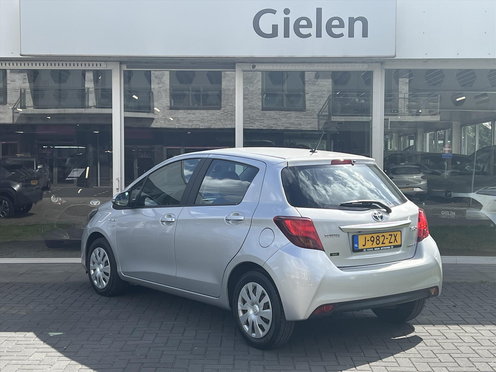 Foto van Toyota Toyota Yaris Hybrid