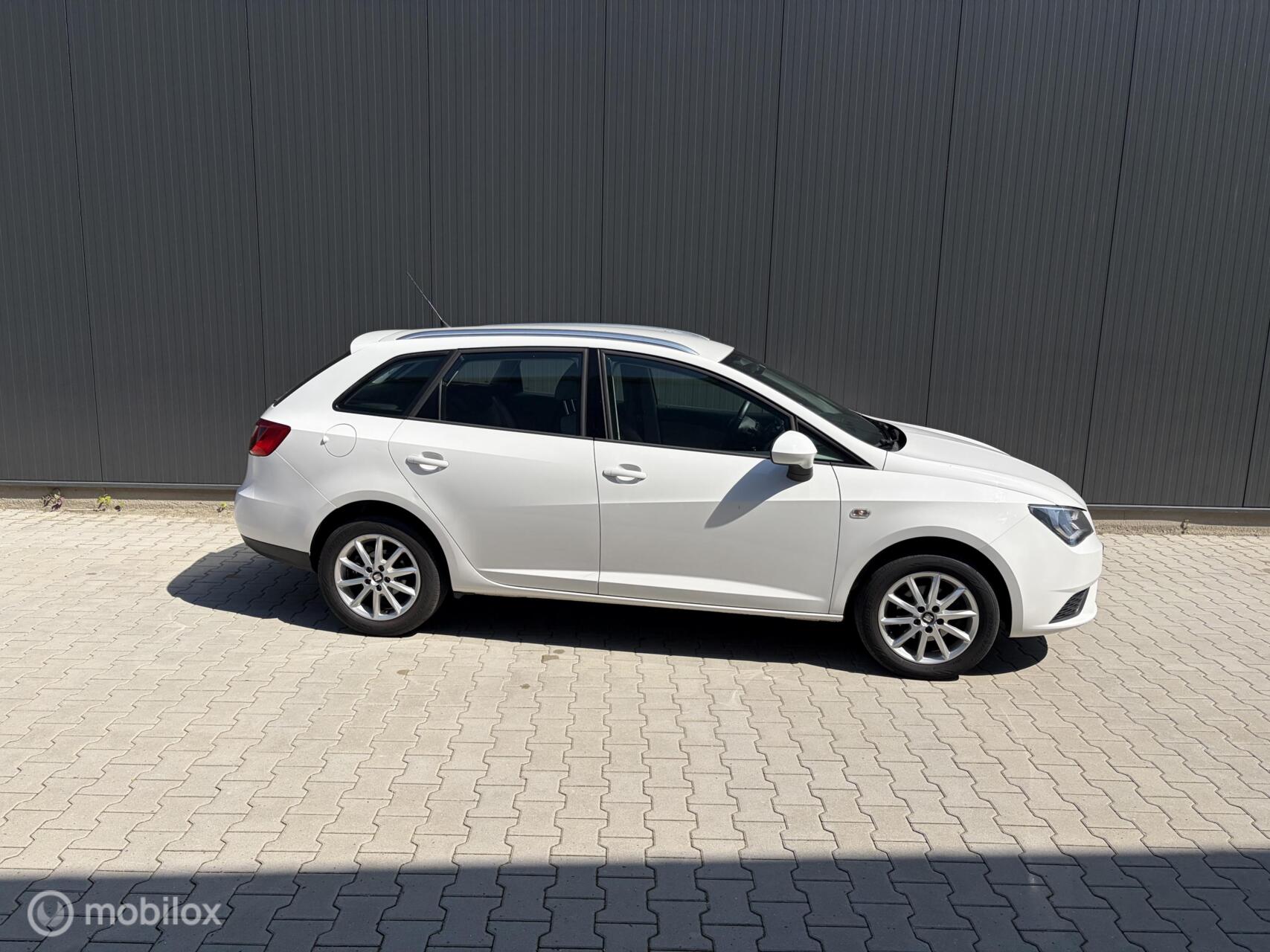 Foto van Seat Ibiza ST