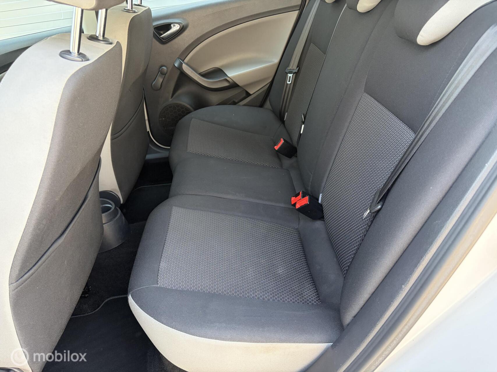 Foto van Seat Ibiza ST