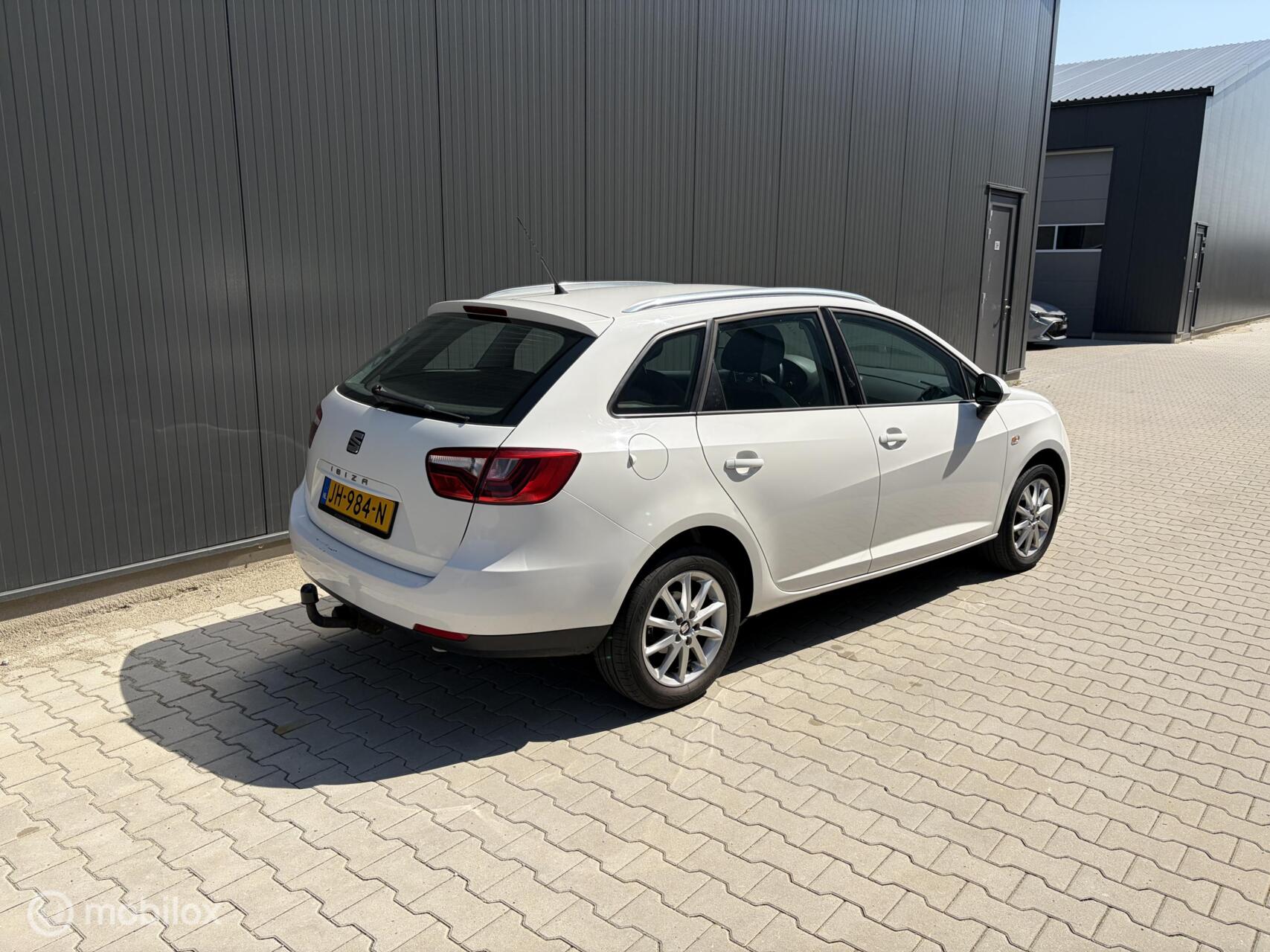 Foto van Seat Ibiza ST