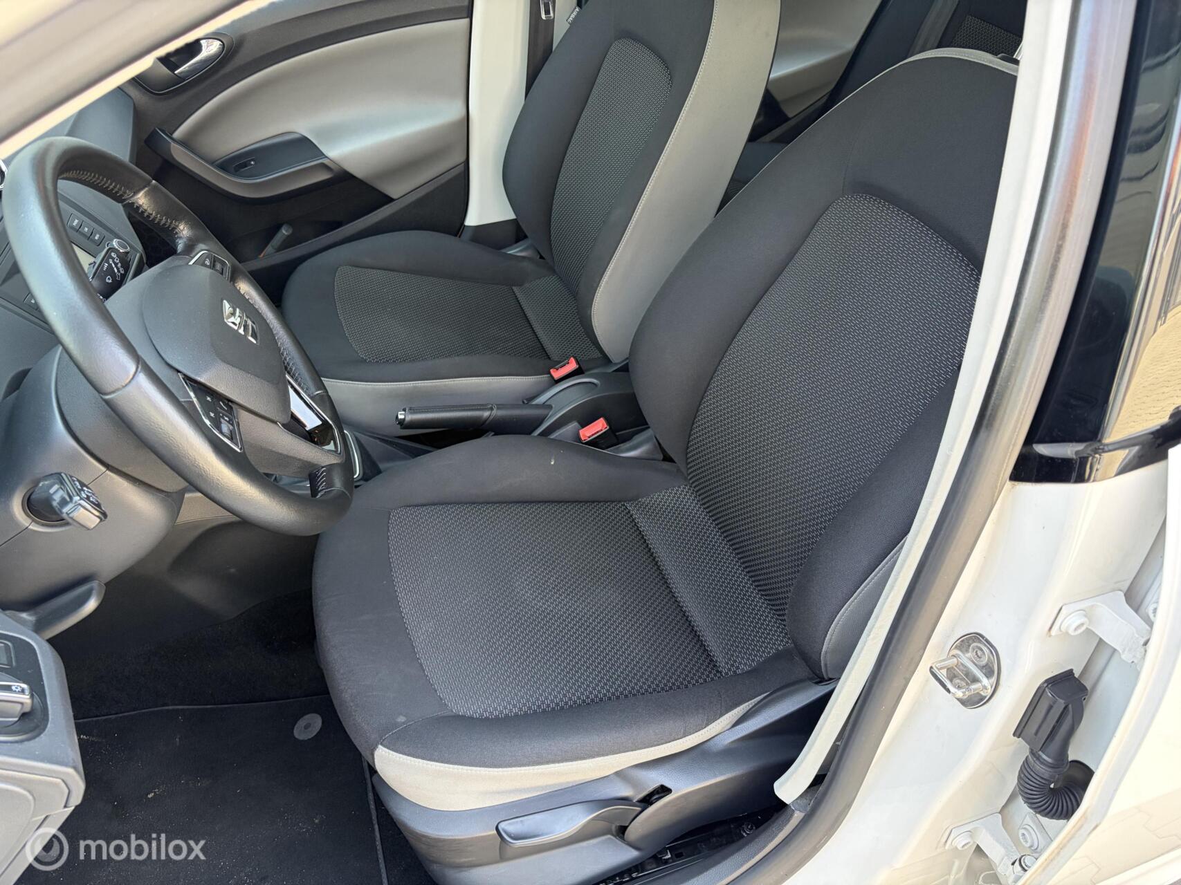 Foto van Seat Ibiza ST