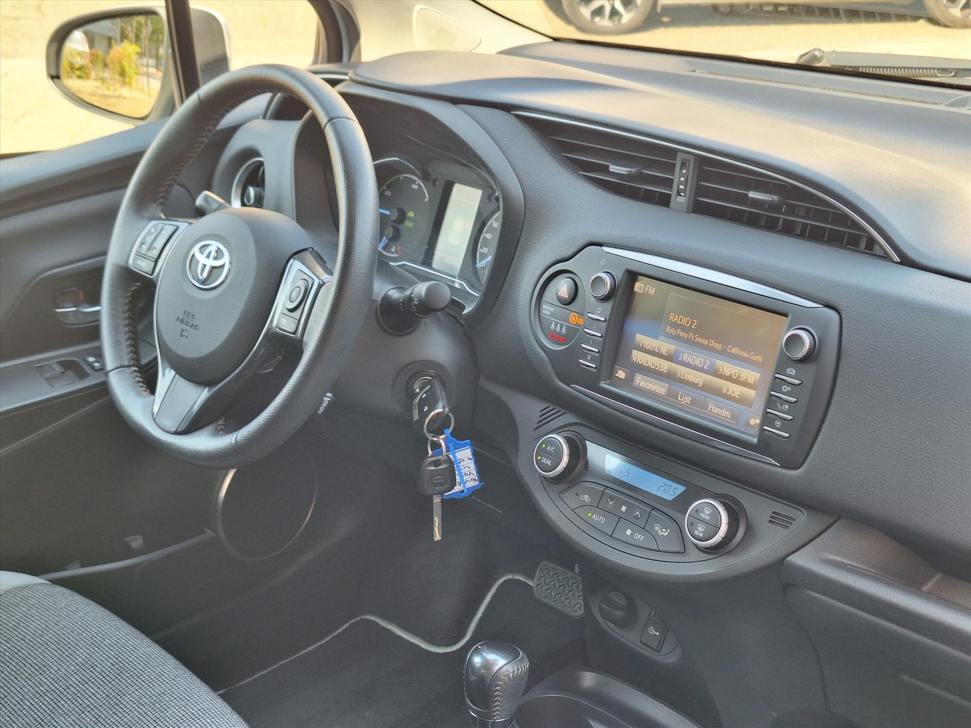 Foto van Toyota Toyota Yaris Hybrid