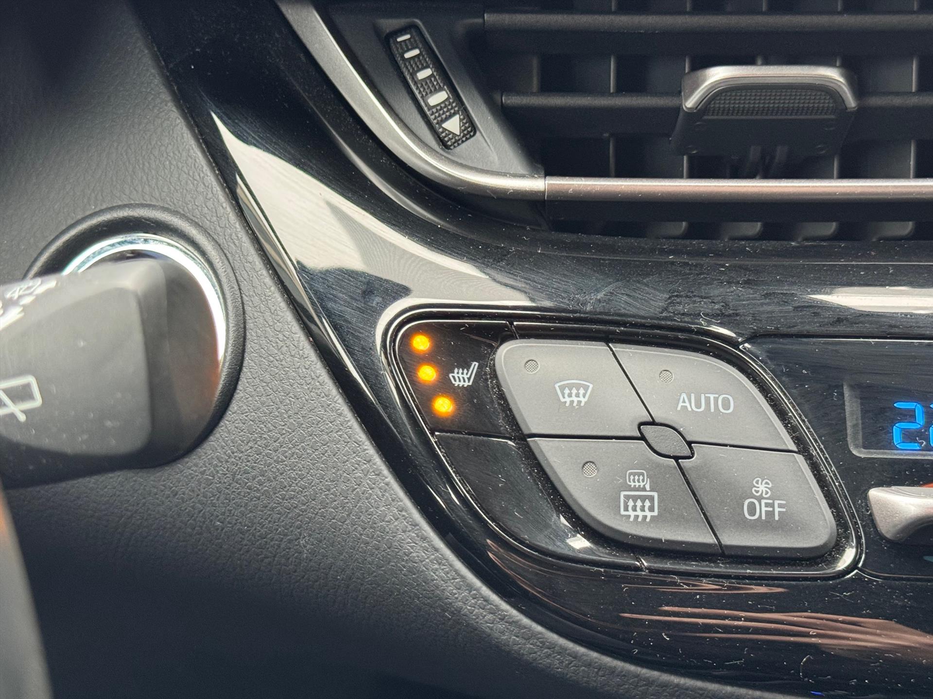 Foto van Toyota Toyota C-hr