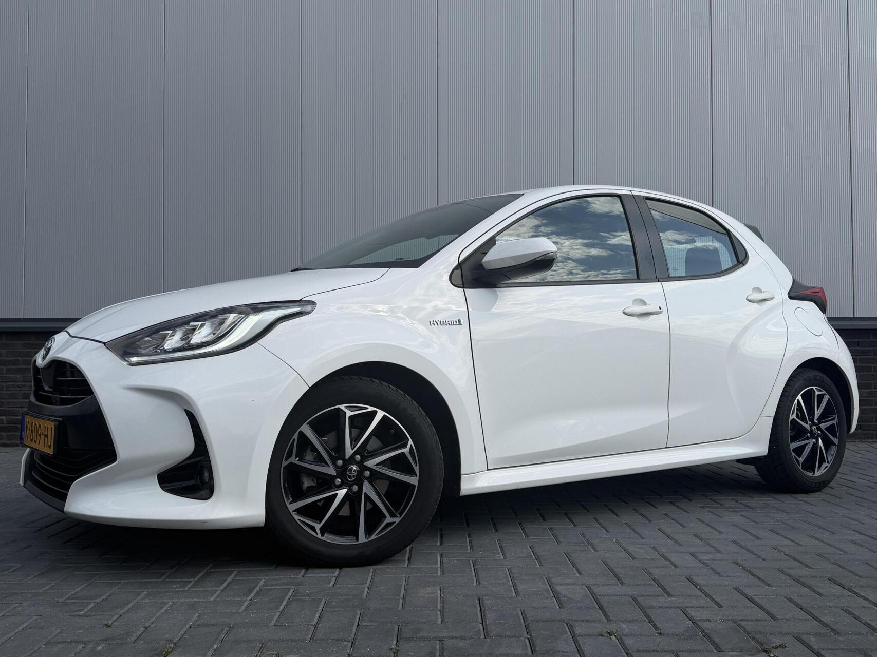 Toyota Toyota Yaris 1.5 Hybrid Dynamic 2021 - voorkant