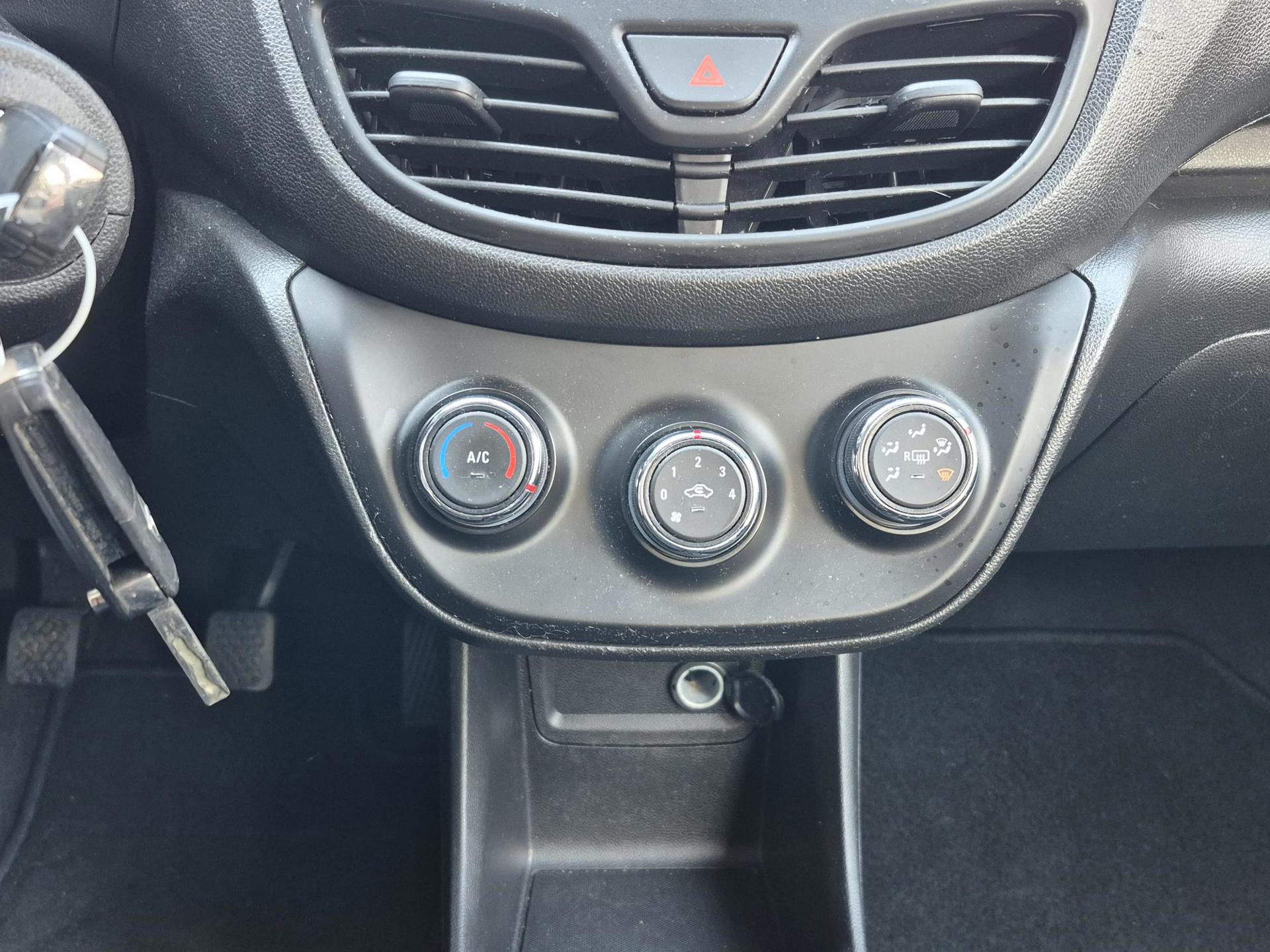 Foto van Opel Karl / Viva