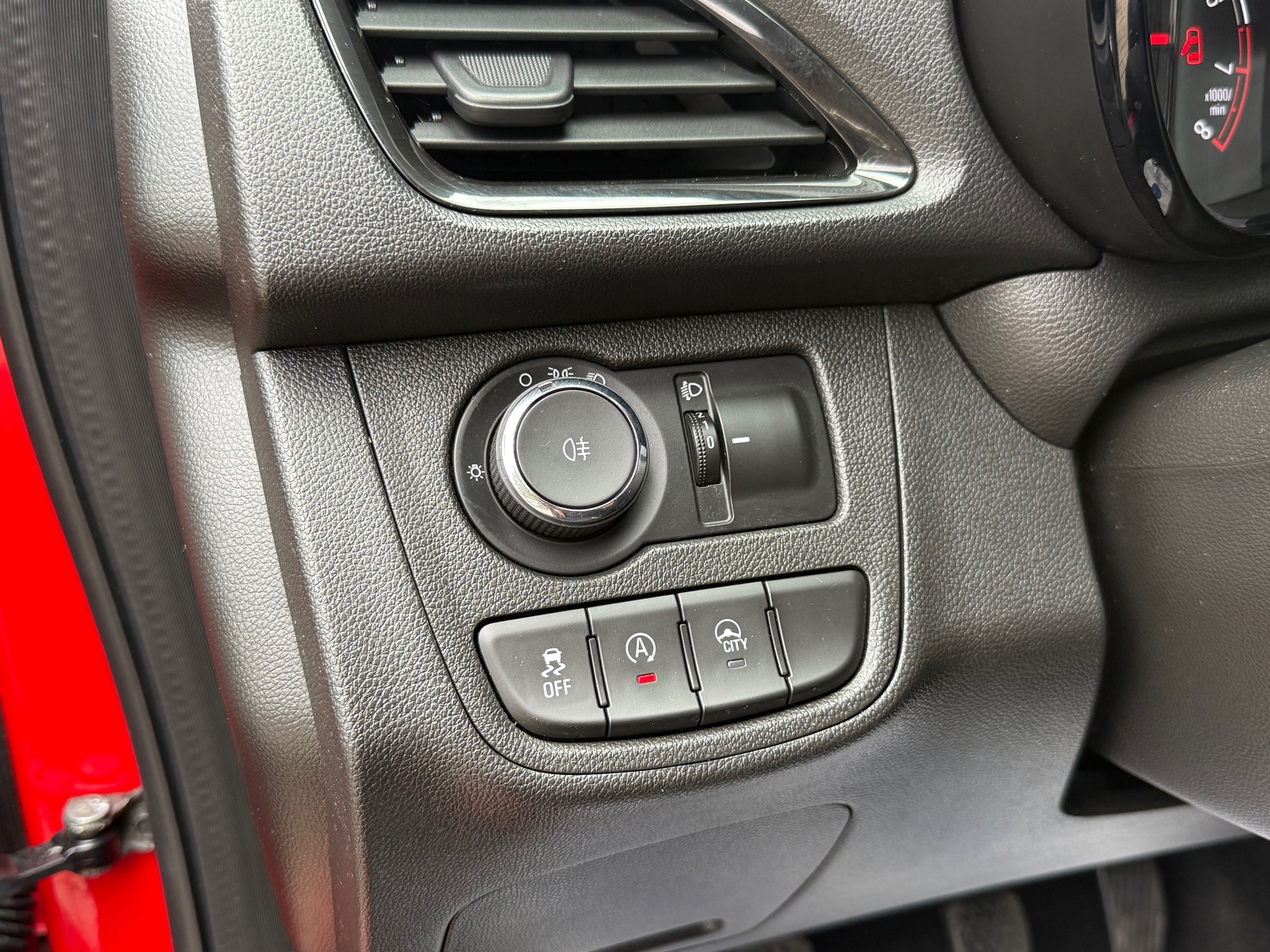 Foto van Opel Karl / Viva