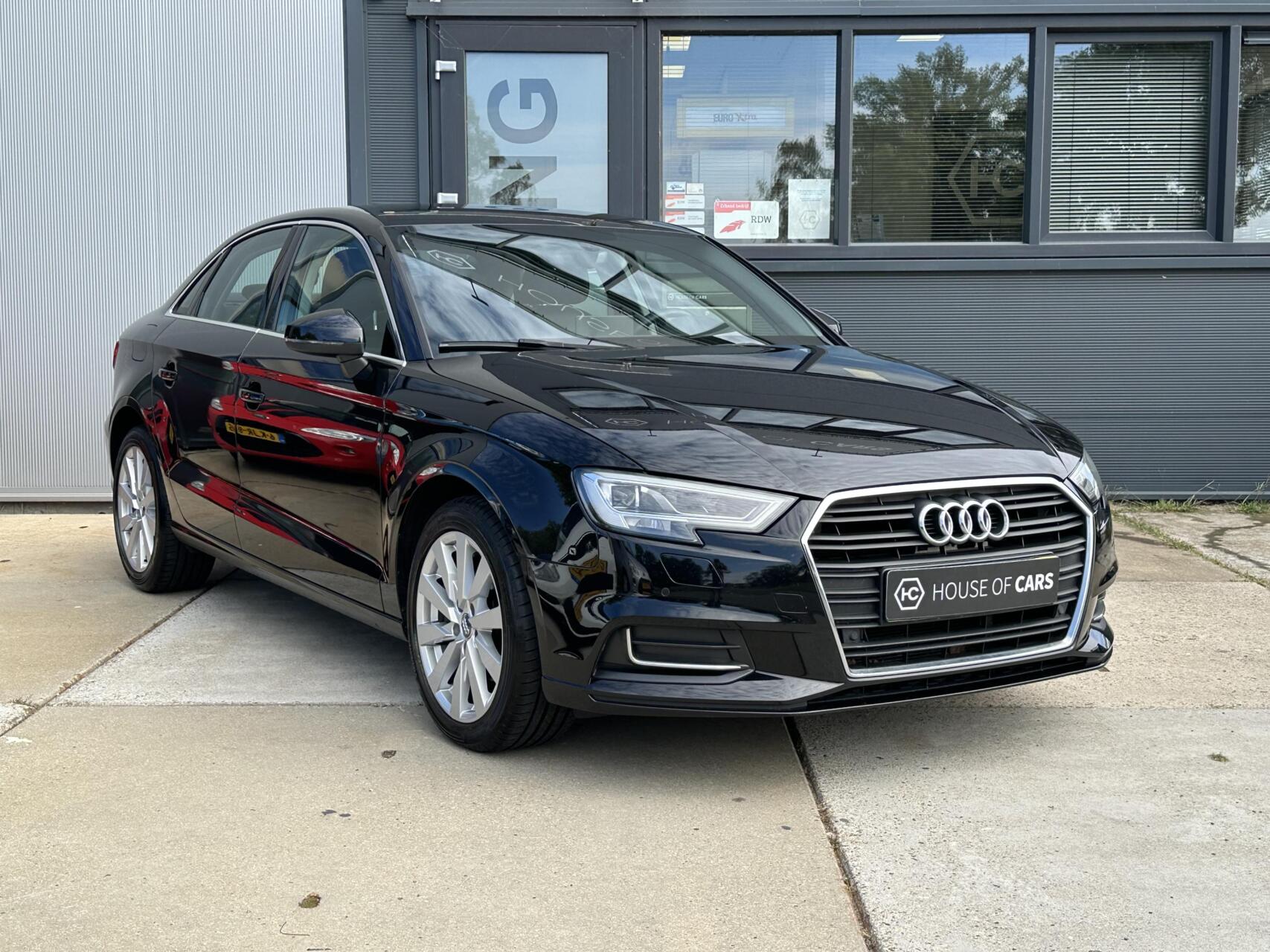 Audi A3 Limousine 1.0 TFSI Design Pro Line Plus Virtual NAP 2016 - voorkant