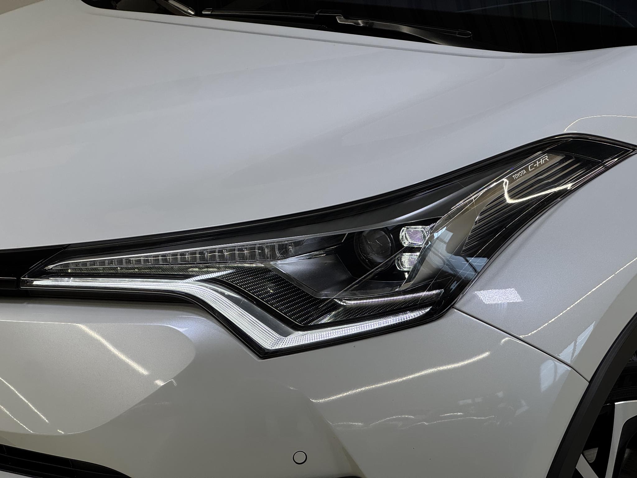 Foto van Toyota C-hr