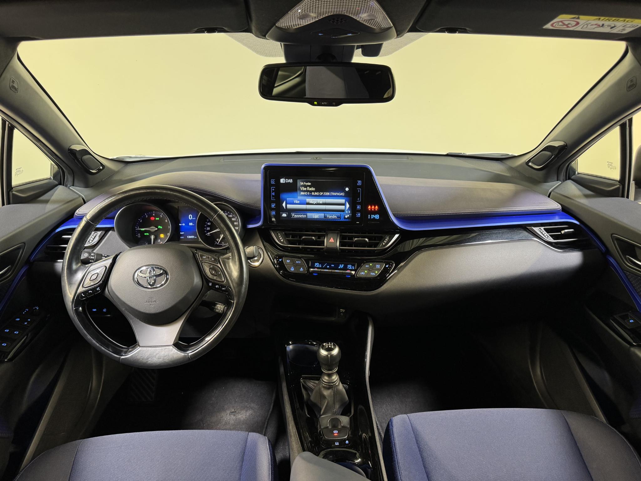 Foto van Toyota C-hr