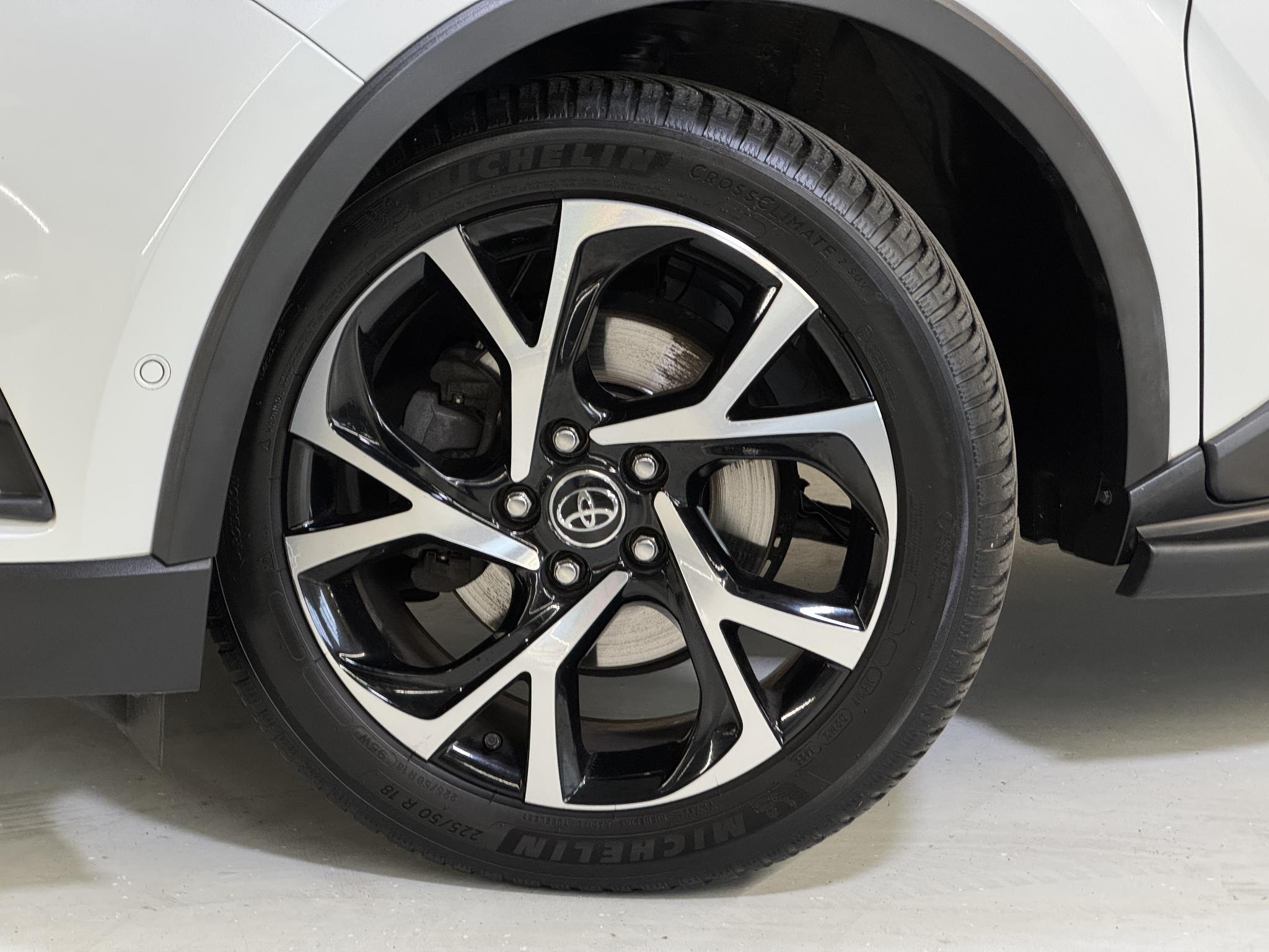 Foto van Toyota C-hr