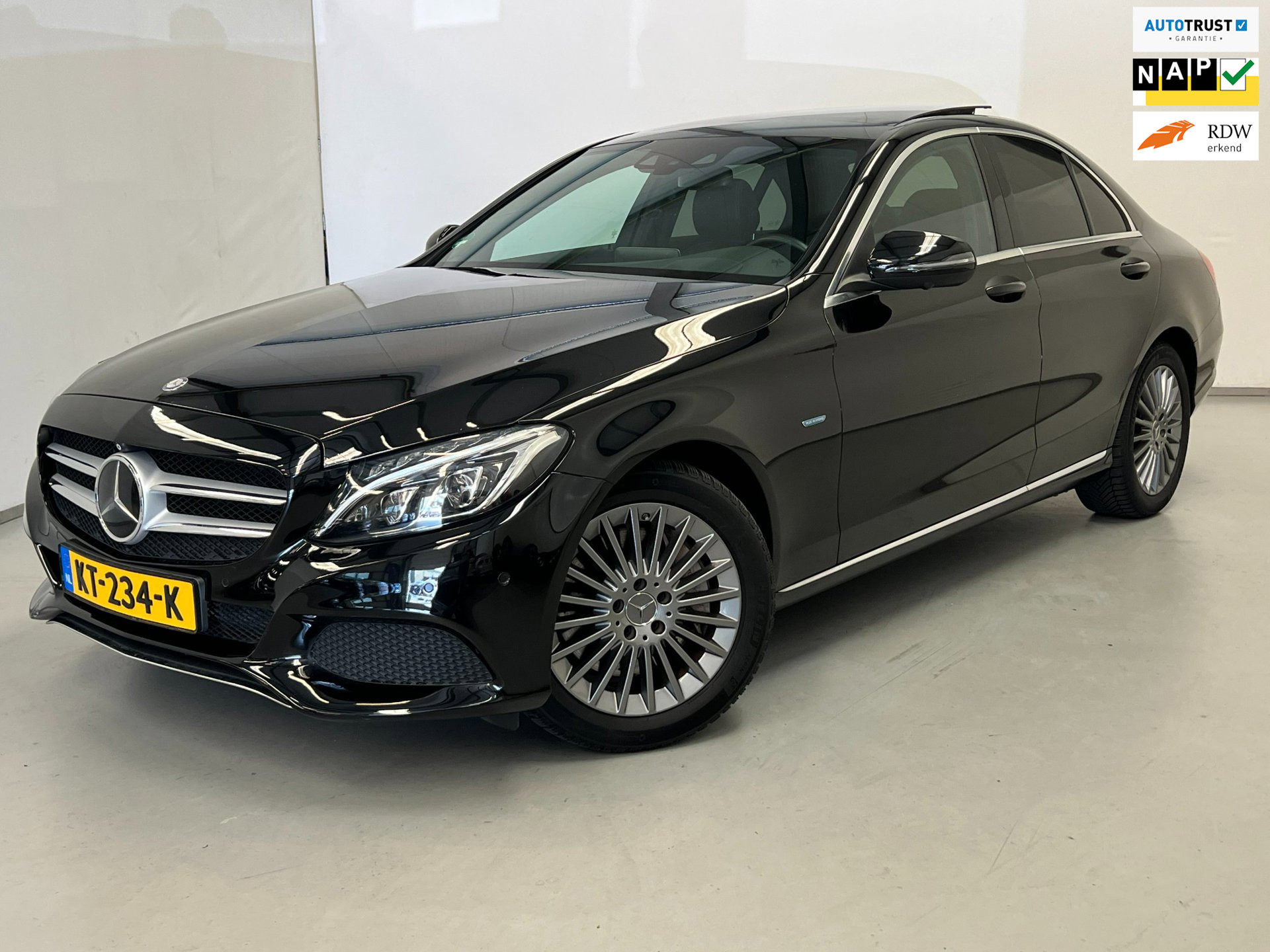 Mercedes-Benz C 350 E 350e / Pano / Burmester / Distronic / Headup 2016 - voorkant