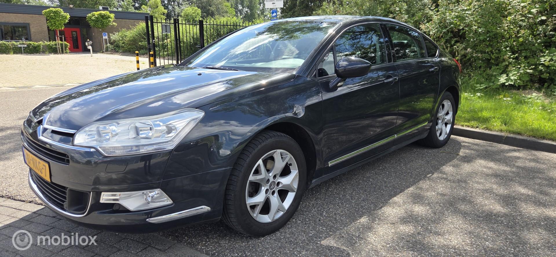 Citroen C5 1.6  157pk/6bak/leder_stof/navi/clima/pdc/etc 2010 - voorkant