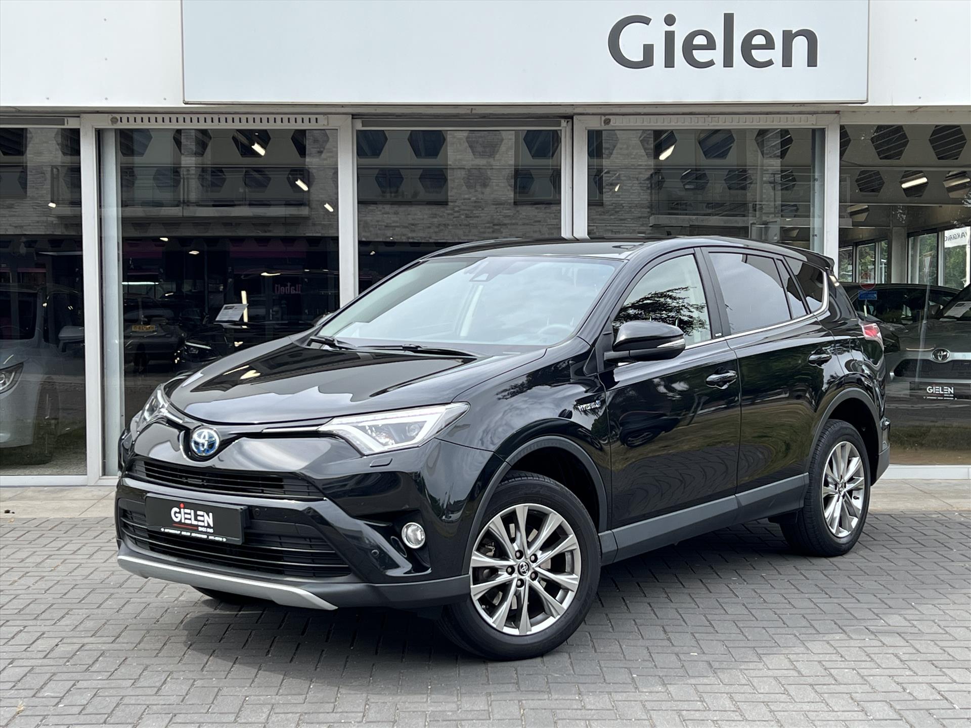 Toyota Toyota Rav4 2.5 Hybrid 197pk Style | Trekhaak, 18 inch, Stoelverwarming, Keyless, Privacy glass, Adaptive cruise control 2017 - voorkant